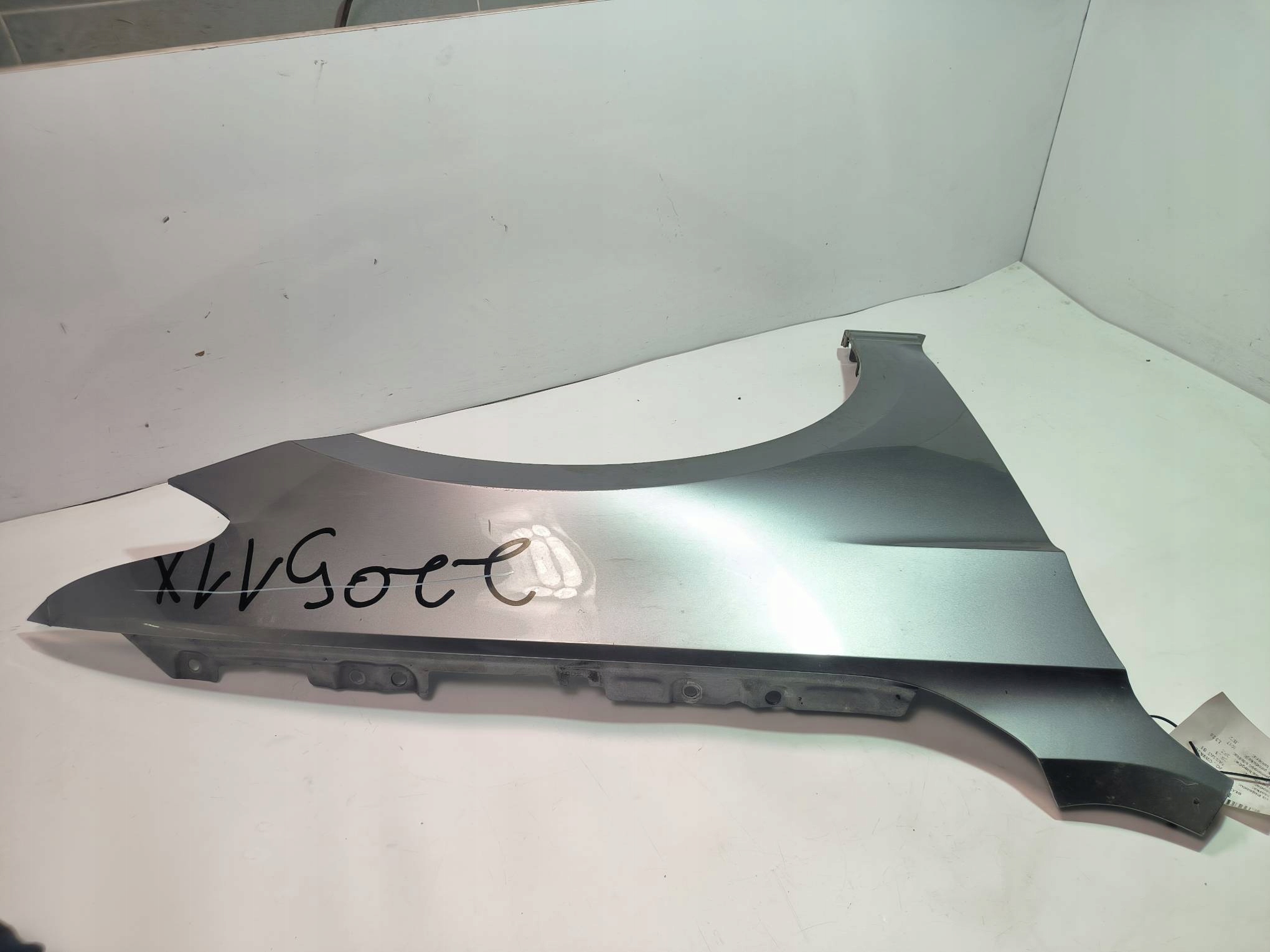 fender right front VOLKSWAGEN PASSAT B8
