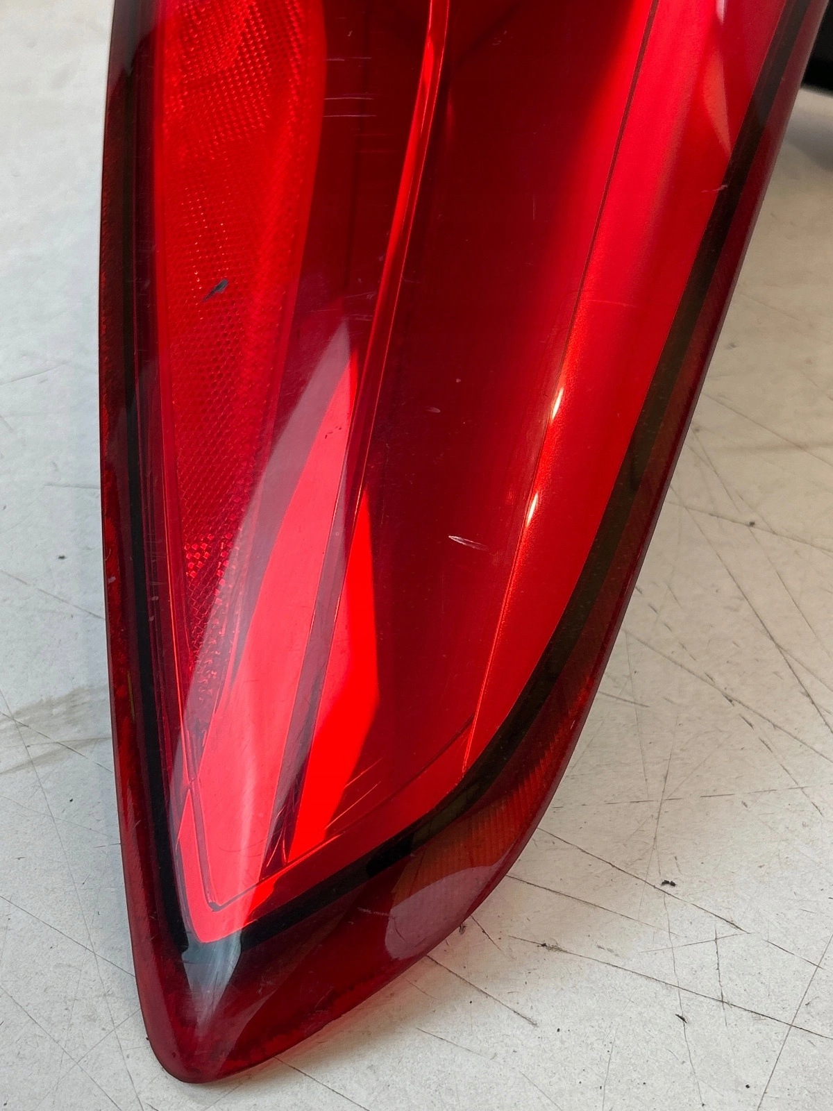 light rear part rear right Kia Carens IV