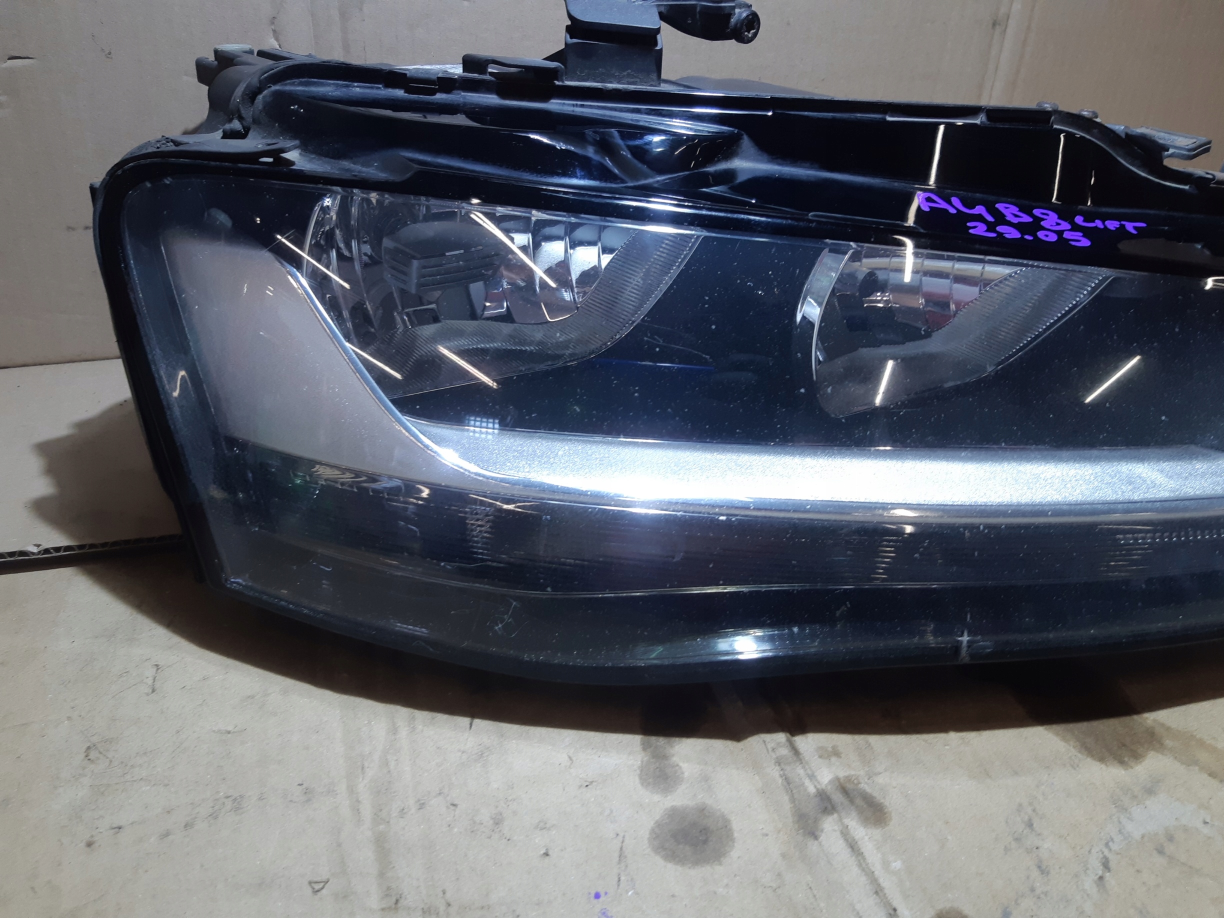 AUDI A4 B8 LIFT light right front right front 8K0941004AC