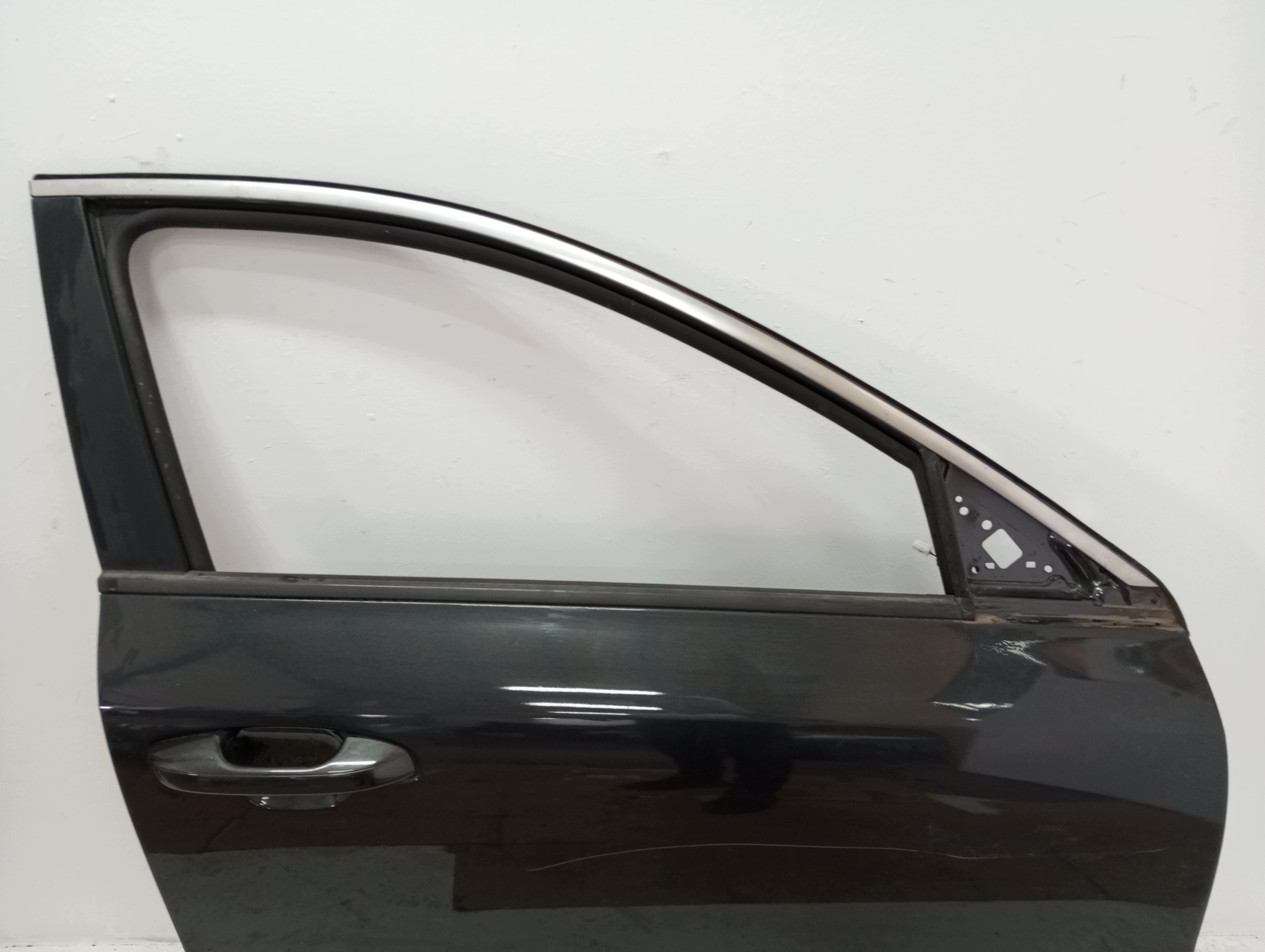 door right front KIA NIRO 22R