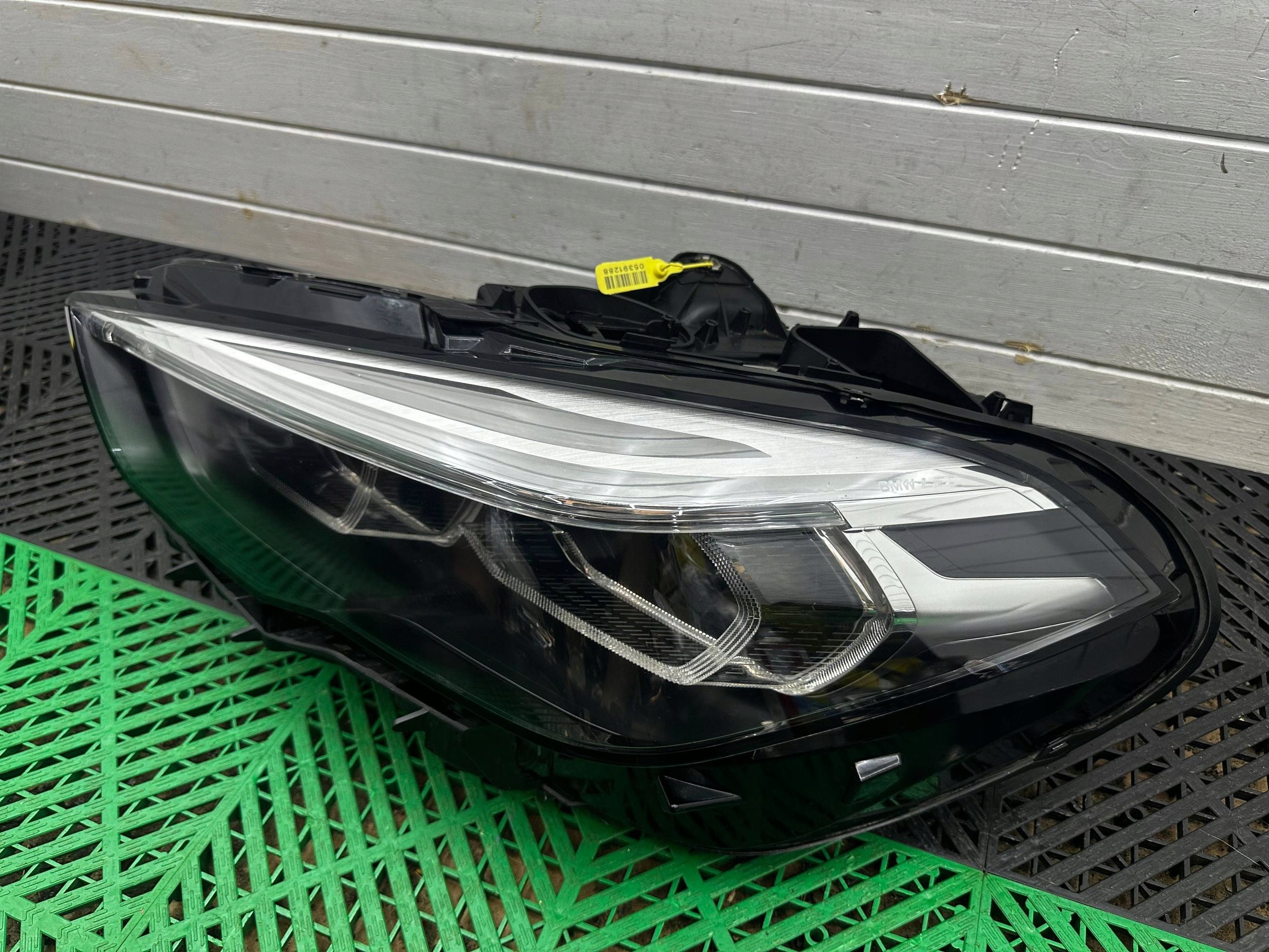 light front side left BMW 2 F44 ADAPTIVE LED 9478455