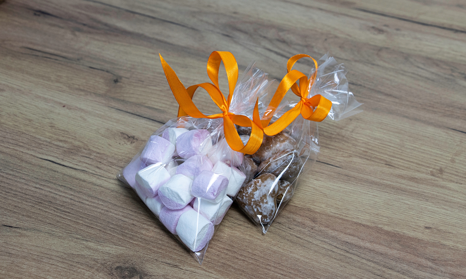 Woreczki torebki foliowe celofanowe na prezenty 12x18 cm 100 szt. Stan opakowania oryginalne