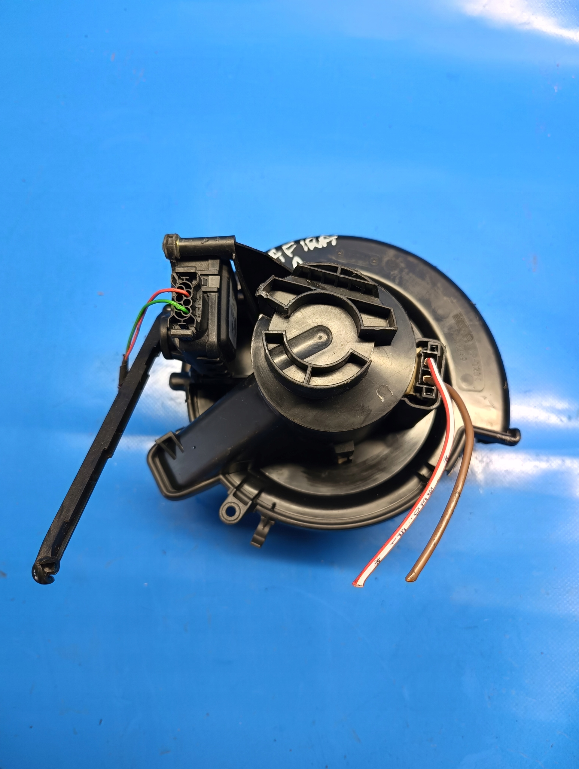 WENTYLATOR DMUCHAWA NAGRZEWNICY OPEL ZAFIRA A ASTRA II G 2.0 2.2 DTL DTI