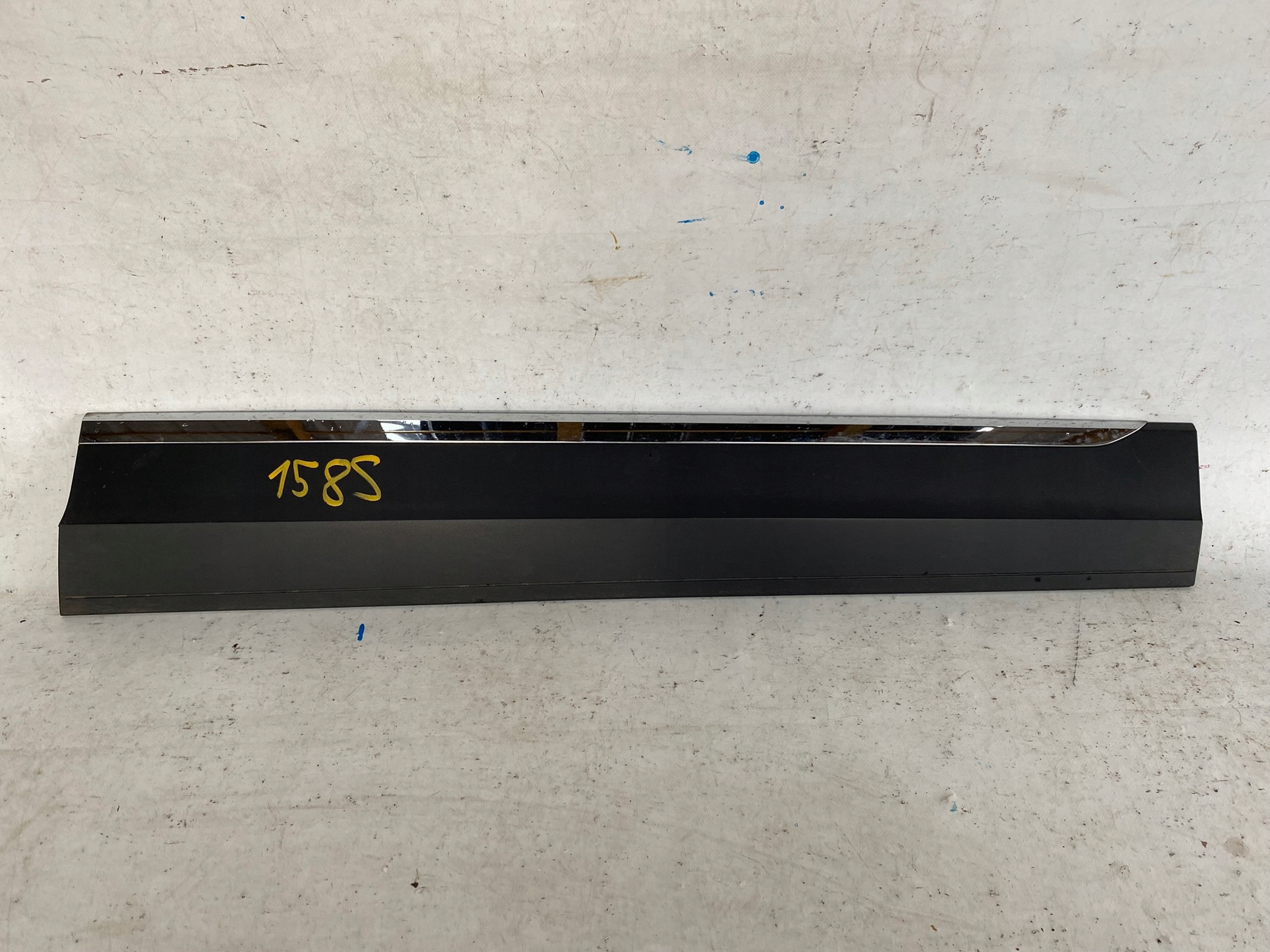 VW T-ROC 2GA 17- moulding door CHROM right front 2GA854940