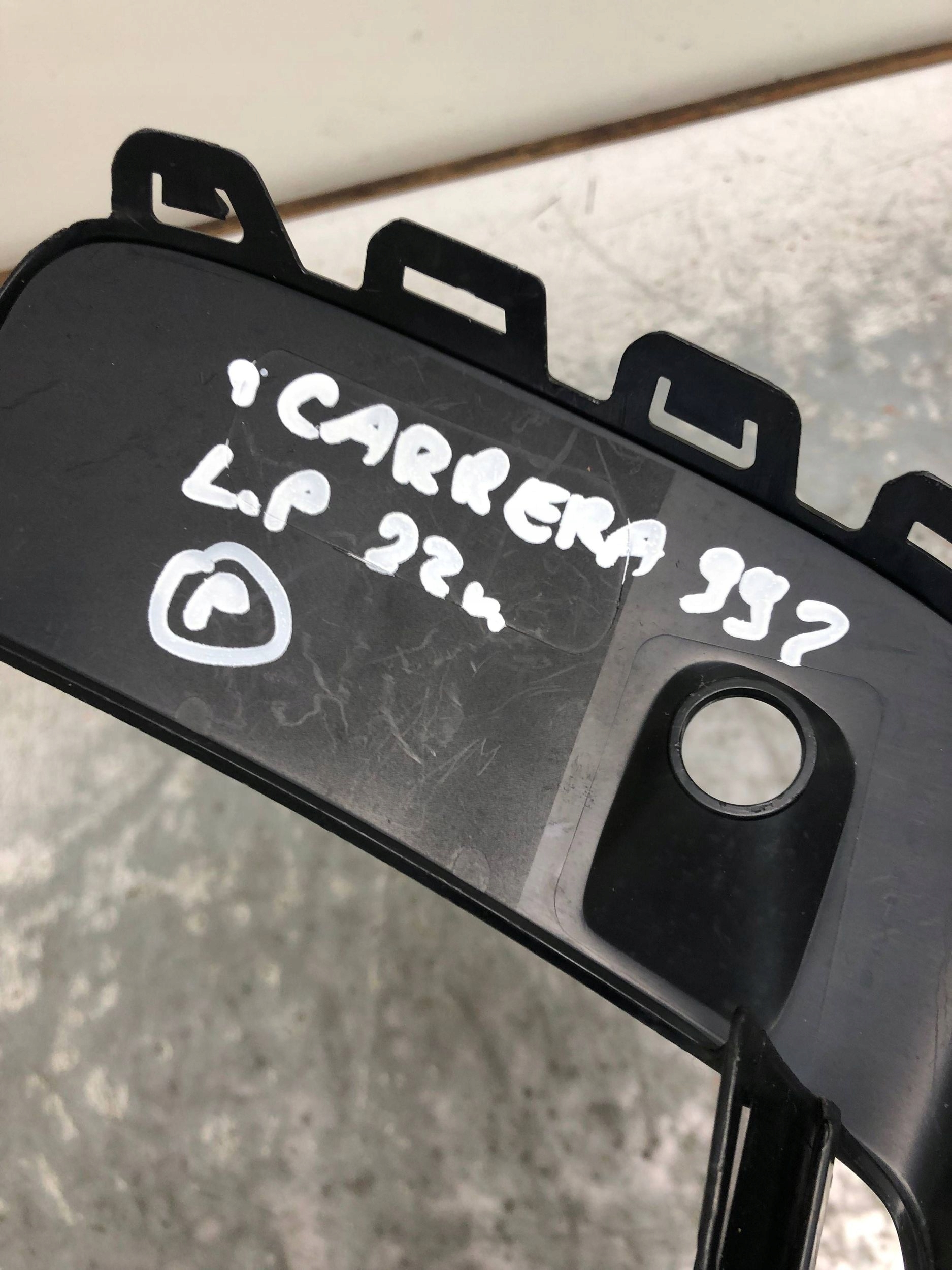 lišta nárazníku levý předek PORSCHE 992 992807763