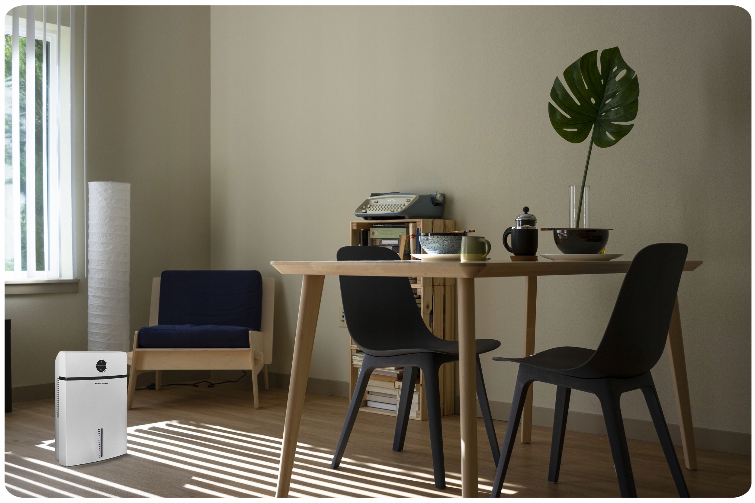 СУШИЛКА ВОЗДУХА ВЛАГОПОГЛОЩИТЕЛЬ 2000мл 65Вт Модель 3809