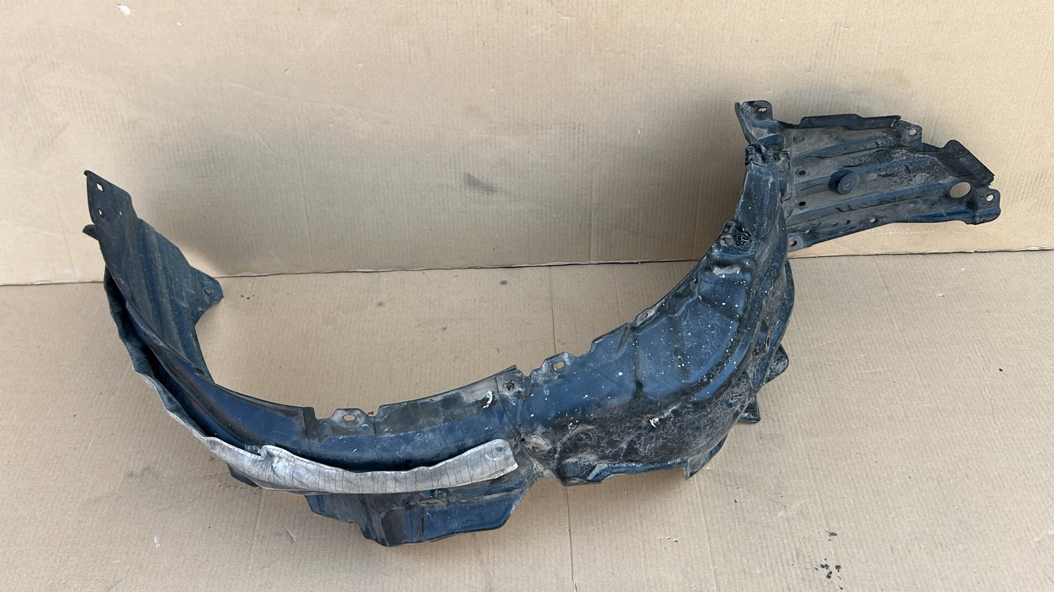 mudguard left left front front TOYOTA COROLLA E21 19- KOMBI HB