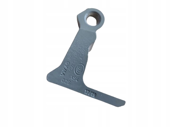 VW GOLF 7 VII PÓŁ ZAWIASU DRZWI PRZEDNICH PRAWYCH 8K0831402P