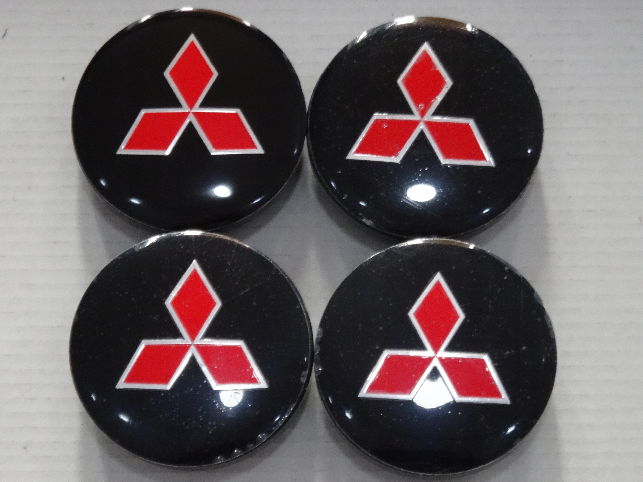 

4x Dekle dekielki embl na felgi Mitsubishi 56mm cz