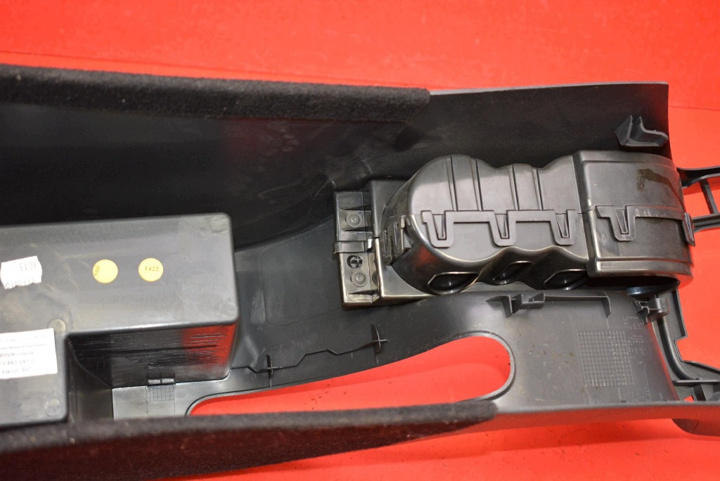 TUNEL mitte EU 3T0863241D SKODA SUPERB 2 II 08-13