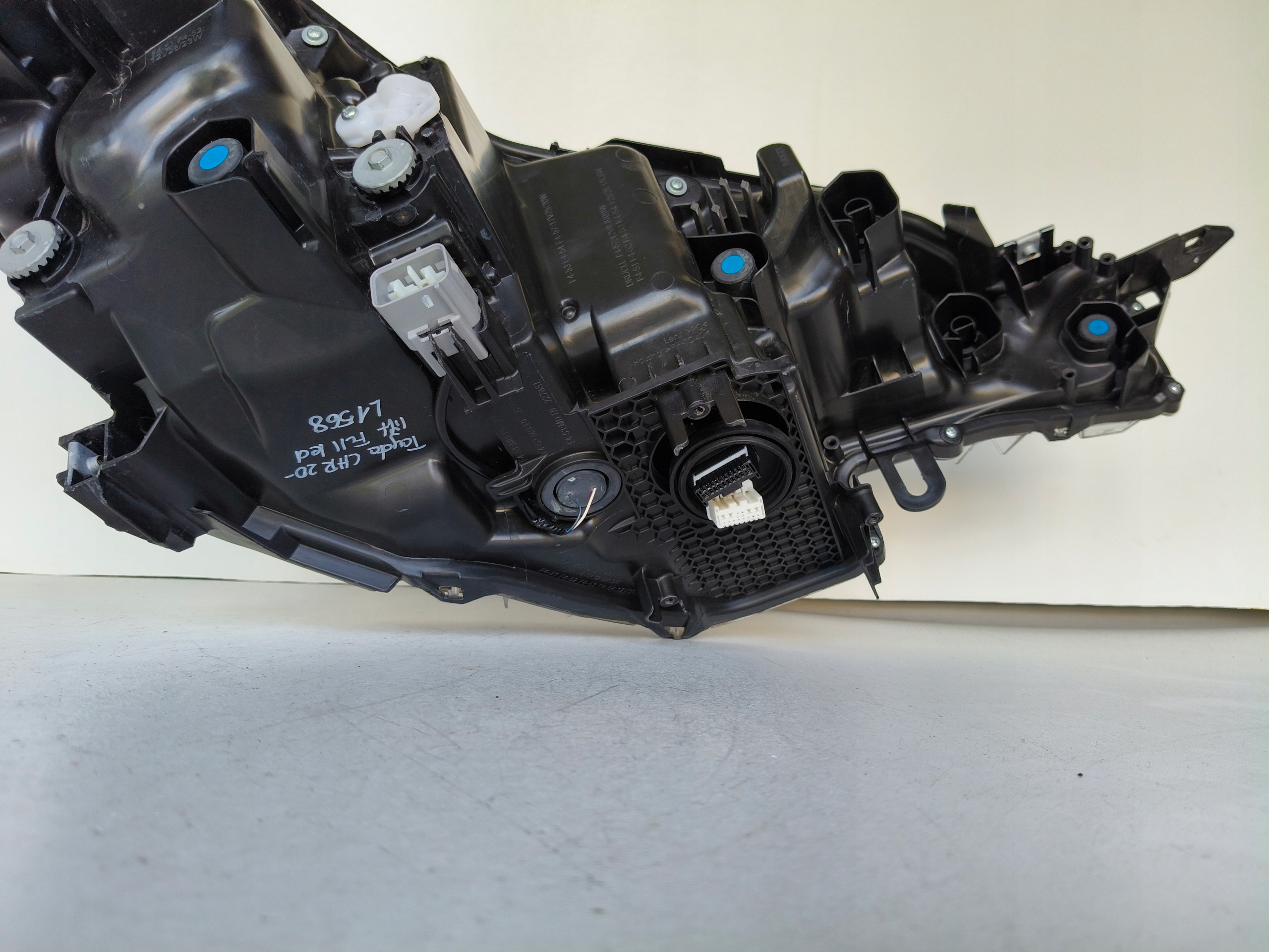light left REFLEKTOR TOYOTA CHR 20- LIFT GR FULL LED