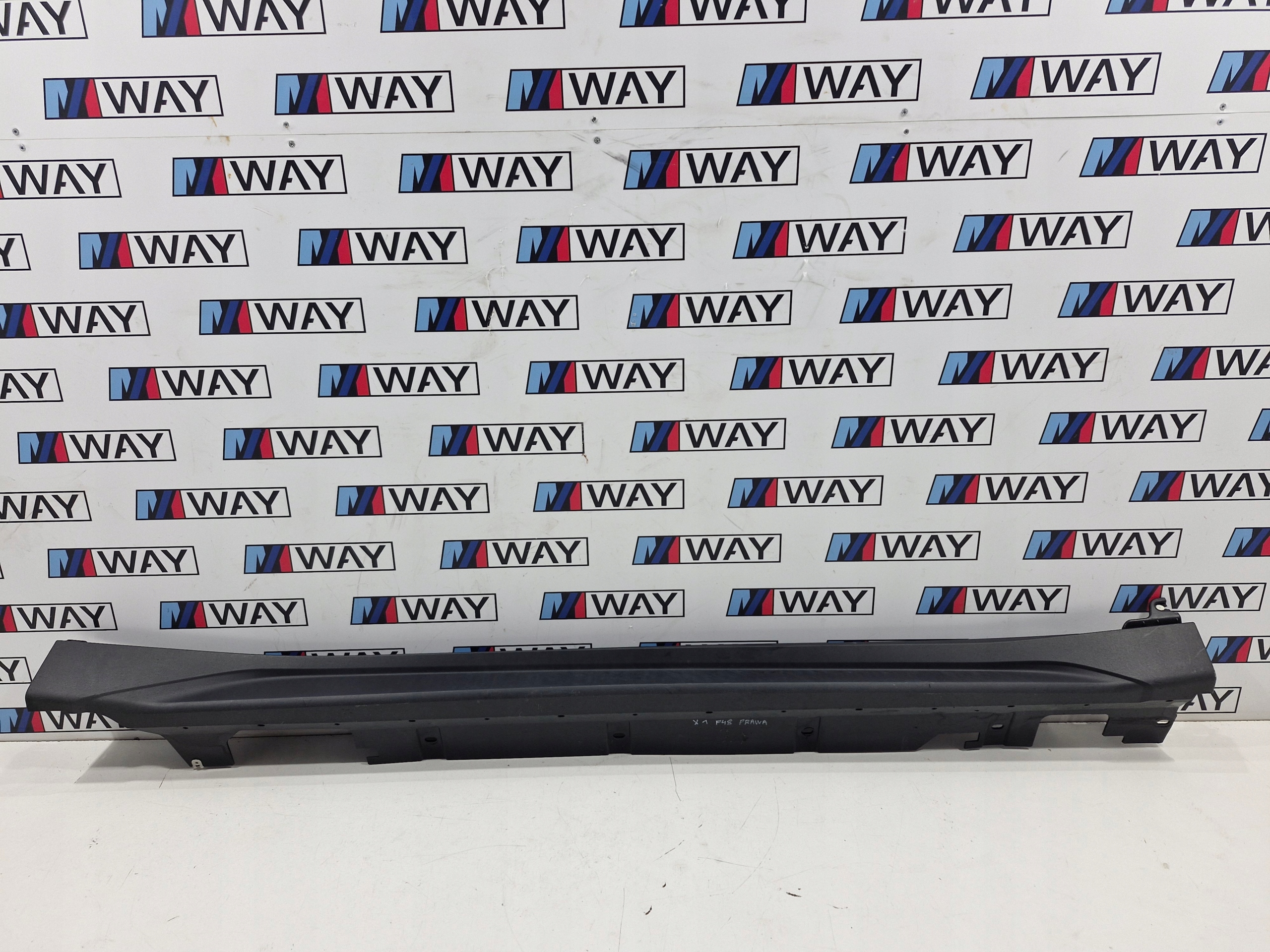 BMW X1 F48 moulding threshold right 7332328