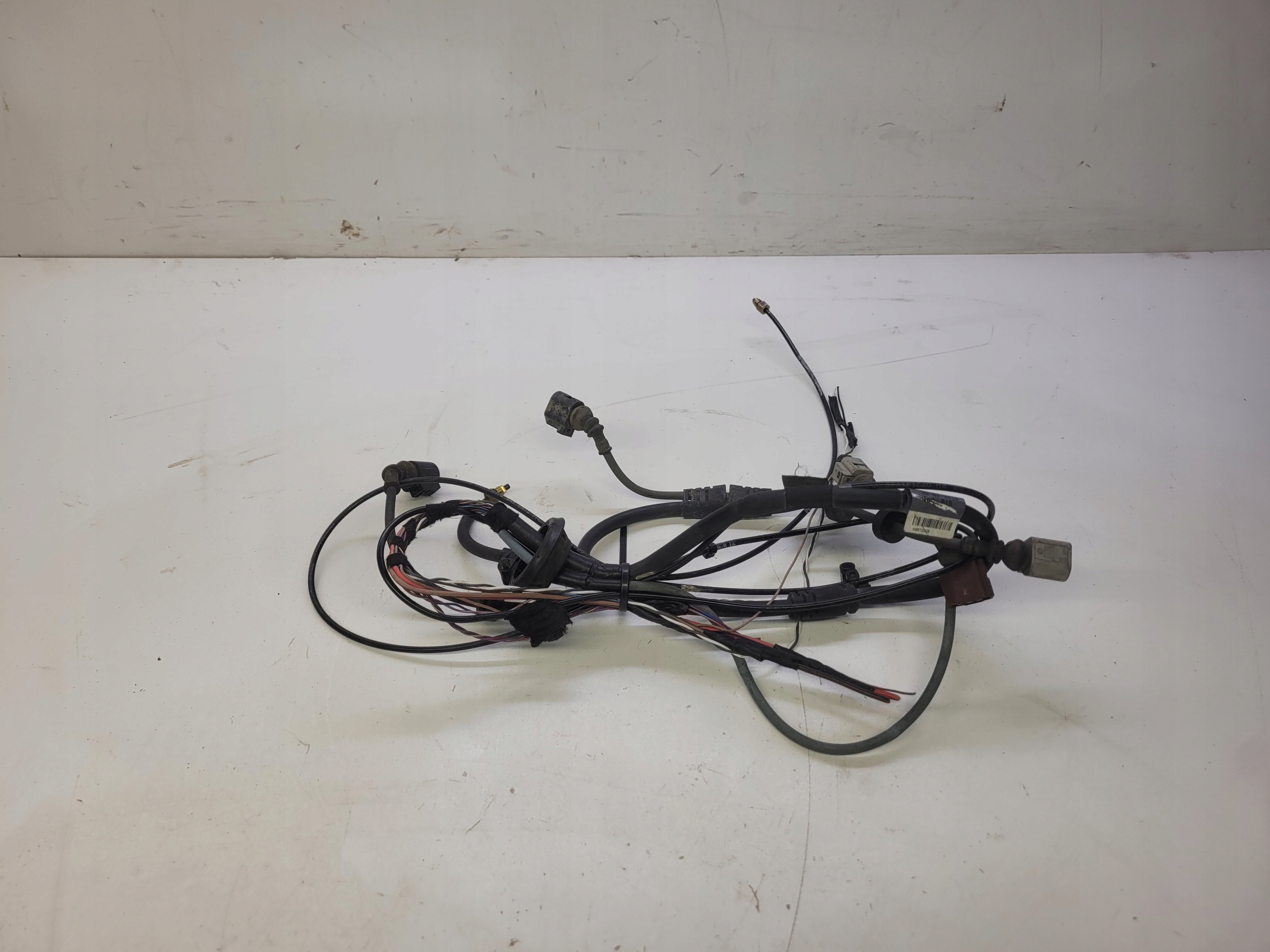 bundle of a caliper left rear part AUDI A6 A7 A7 4G0972253B