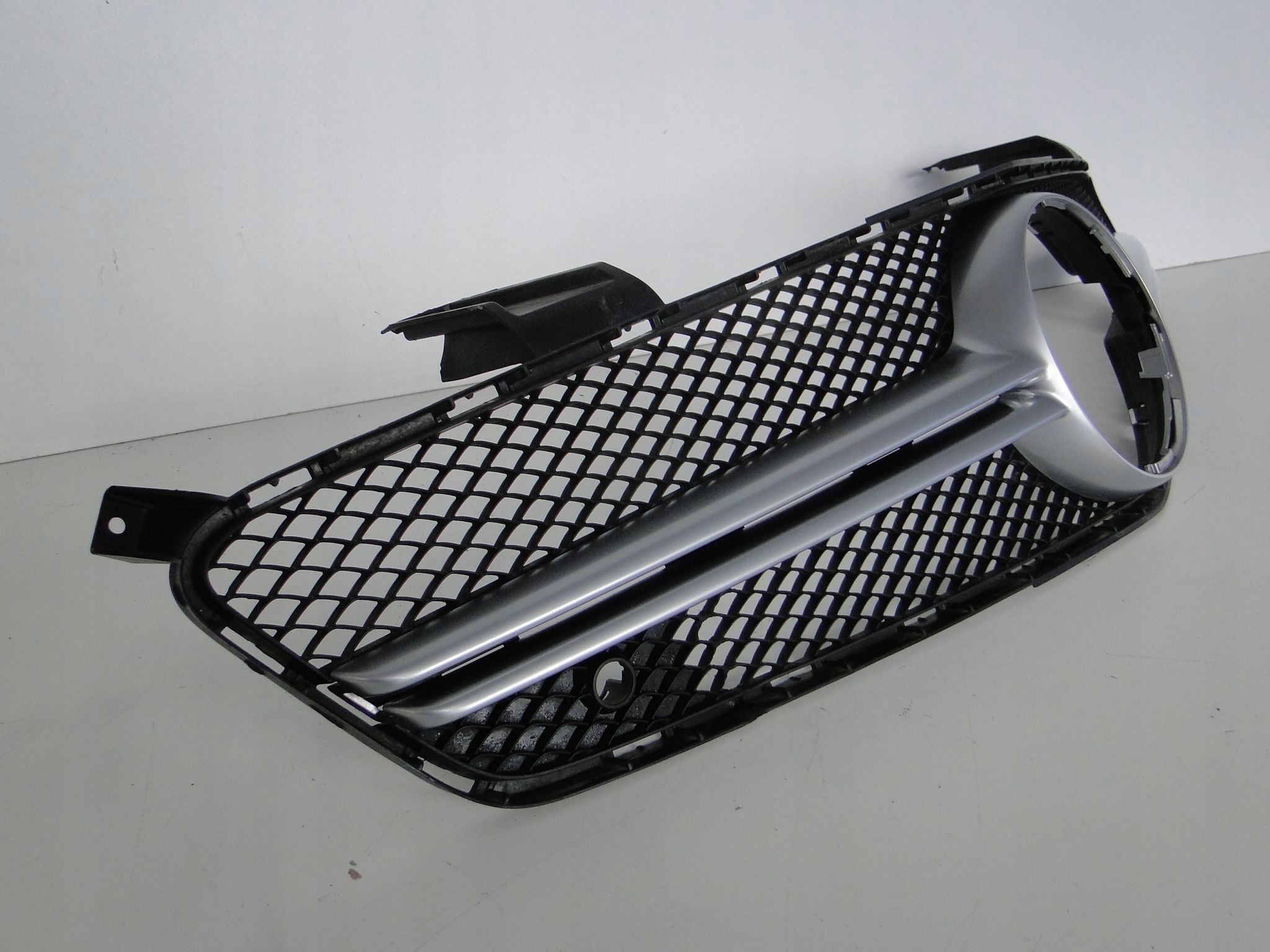 MERCEDES SL R231 231 GRILL ATRAPA ZDERZAKA 63 AMG Typ samochodu Samochody osobowe