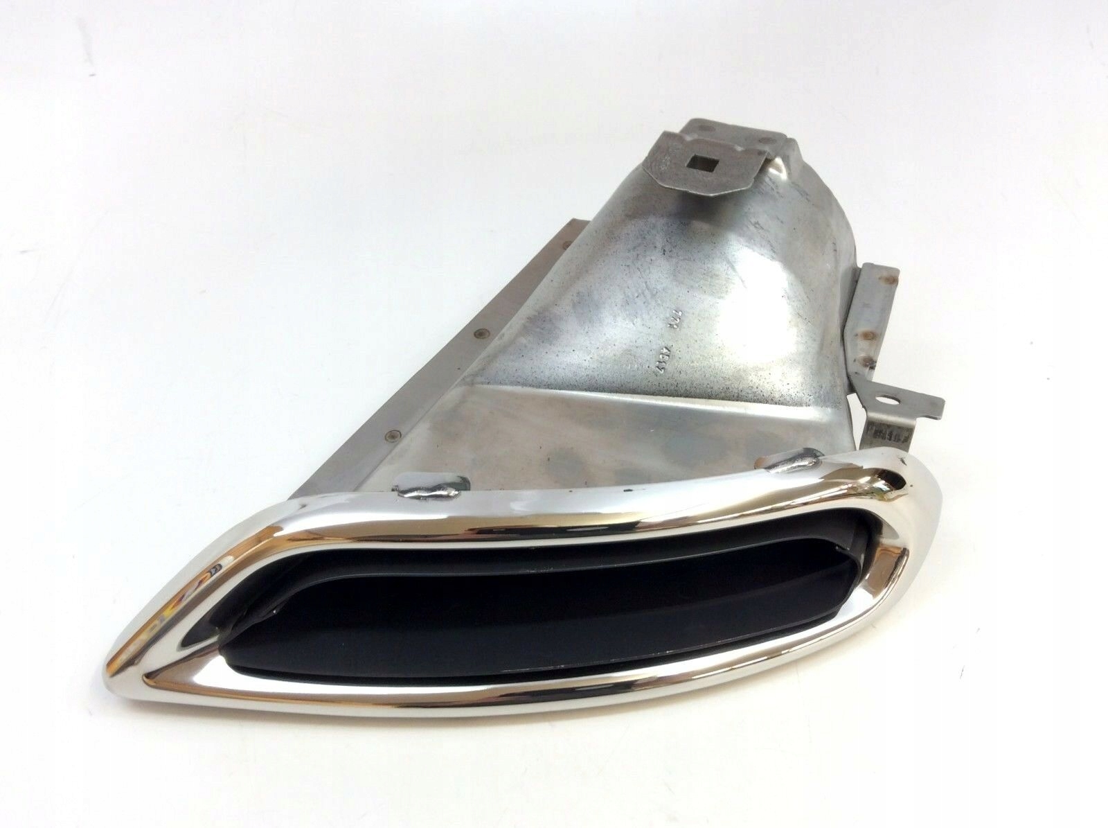 Koncovka Výfuku Tlumiče Pravá Mondeo MK5 Fusion