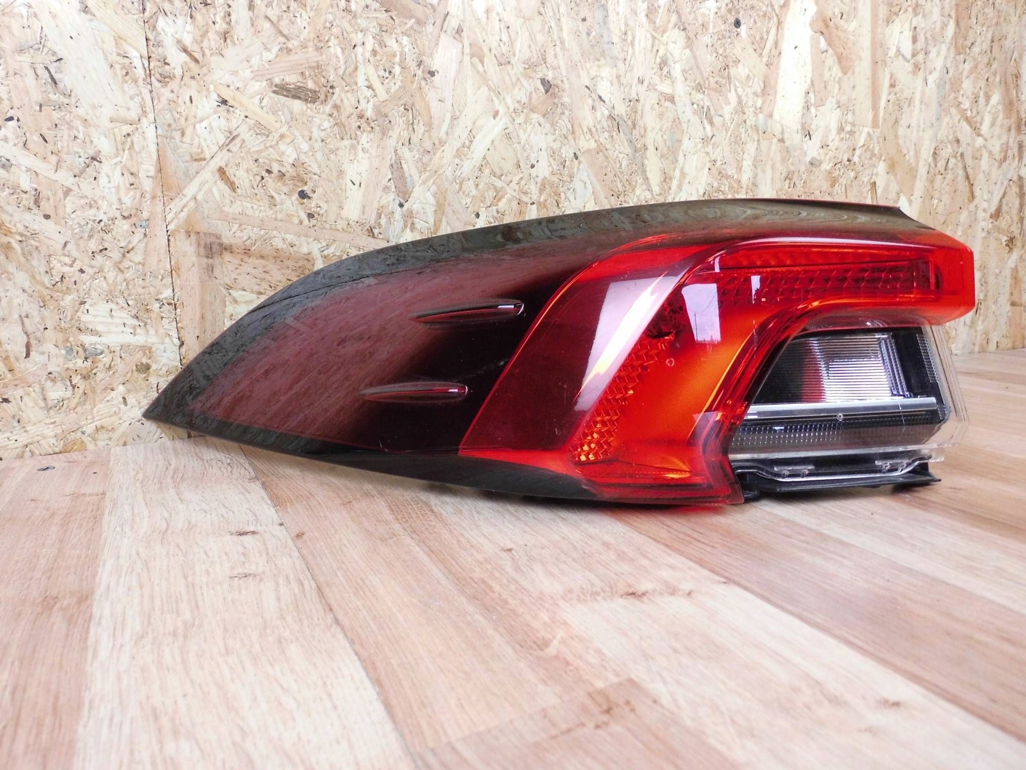 Toyota Corolla E21 2018-2023 sedan light left rear part rear left