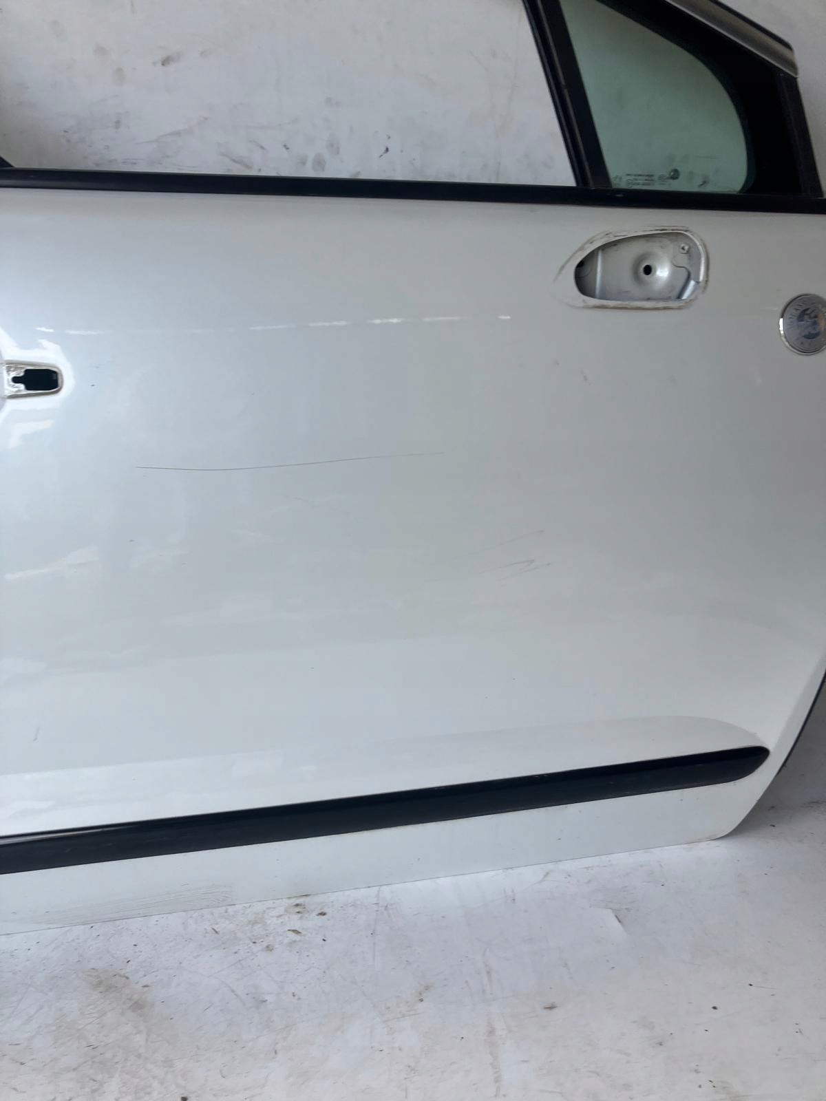 door right front PEUGEOT 3008 and KWED