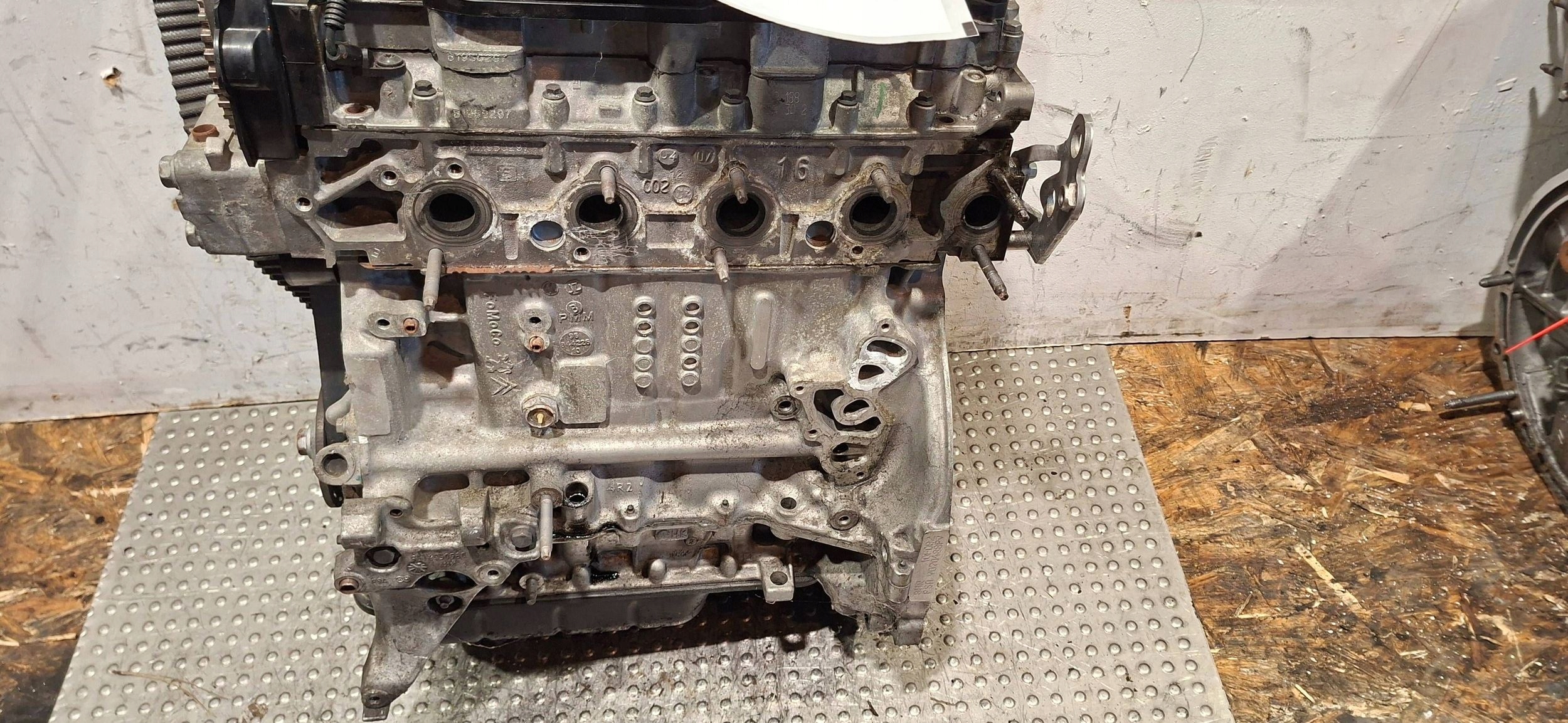 engine 8HR CITROEN C3 II DS3 1.4 EHDI 2012