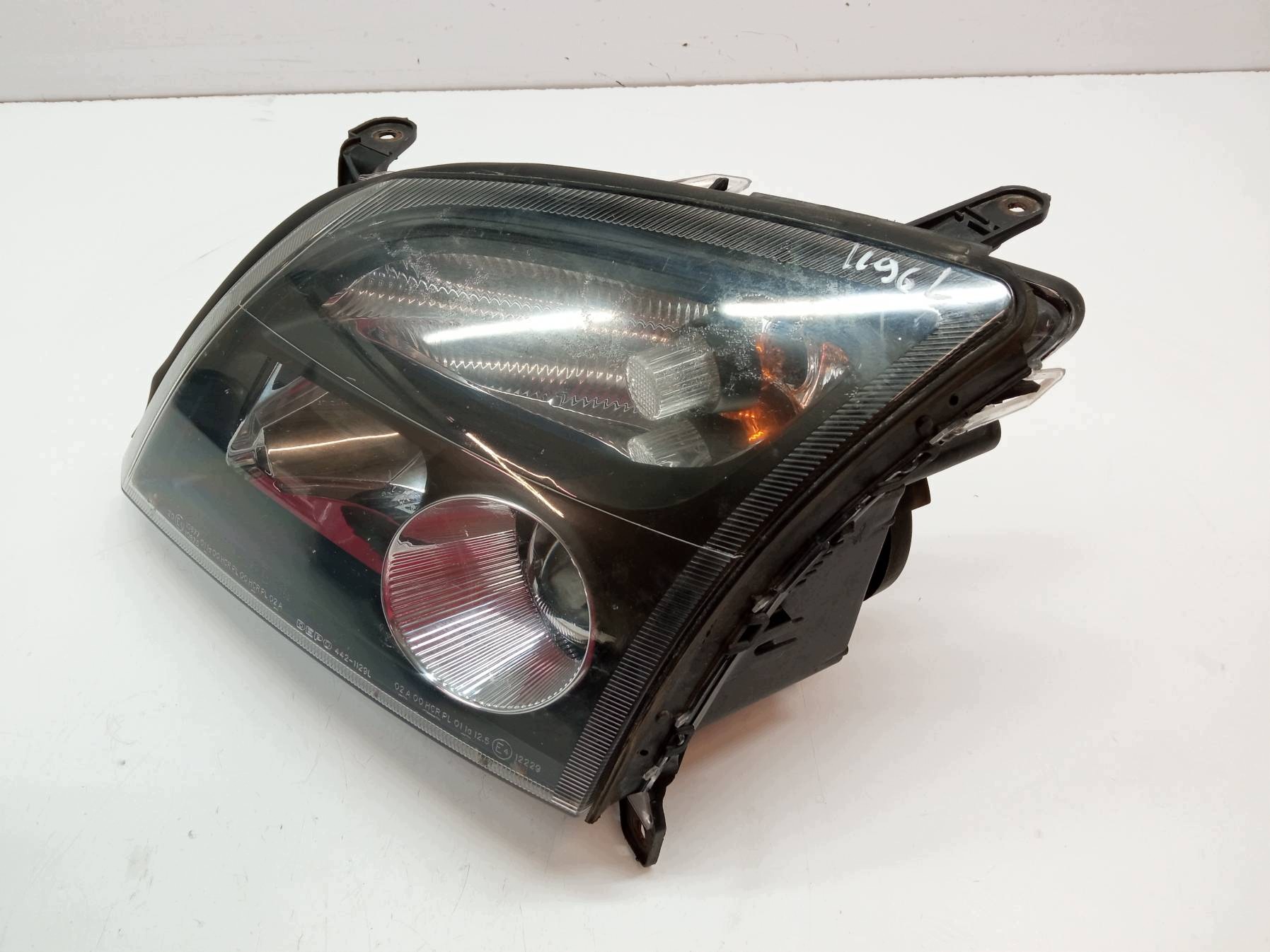 light front left before LIFT DEPO DYMIONA Opel Vectra III (2002-2008) C