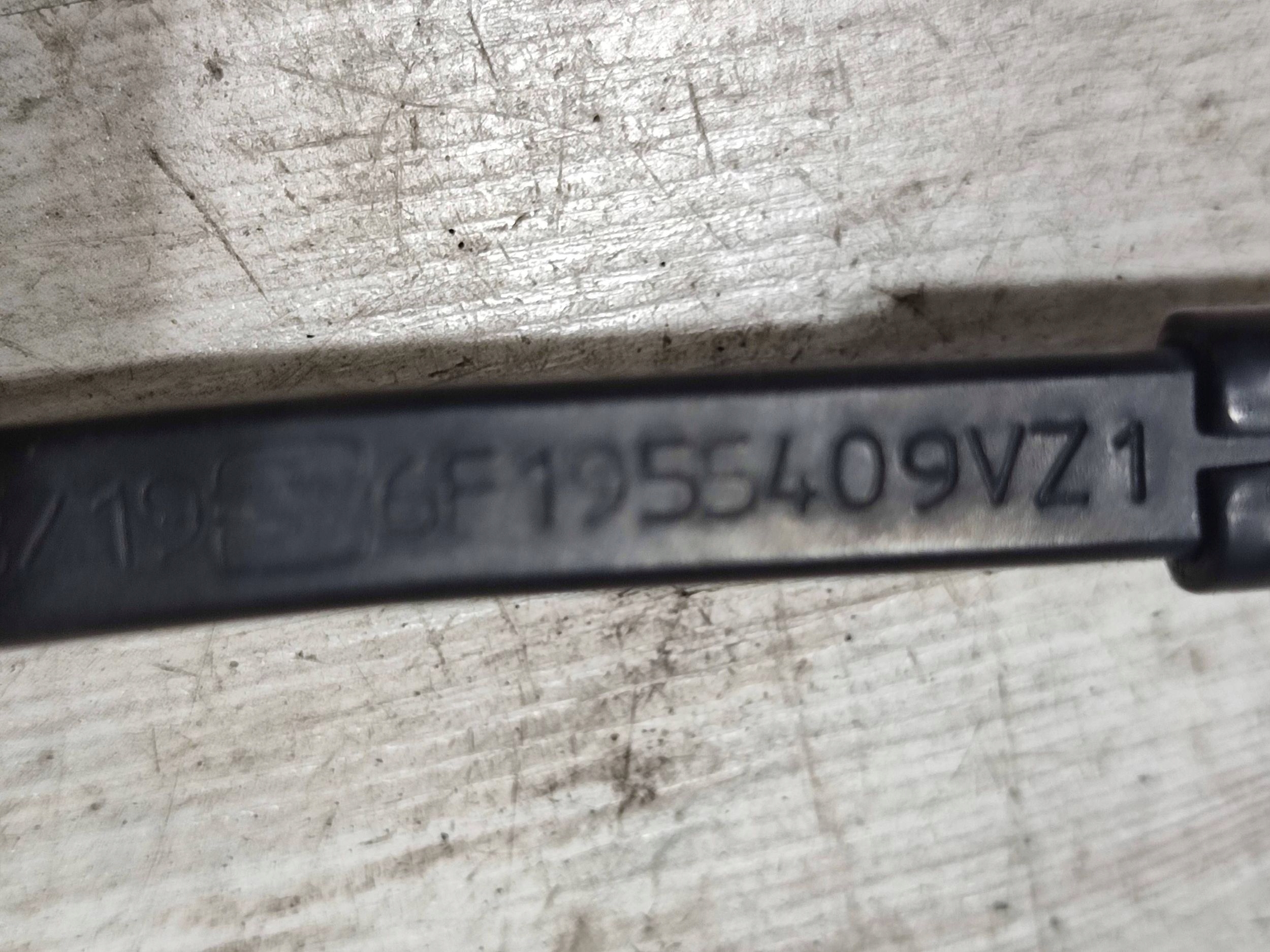 Seat Arona 2019 wiper arm windows przedniej / czolowej