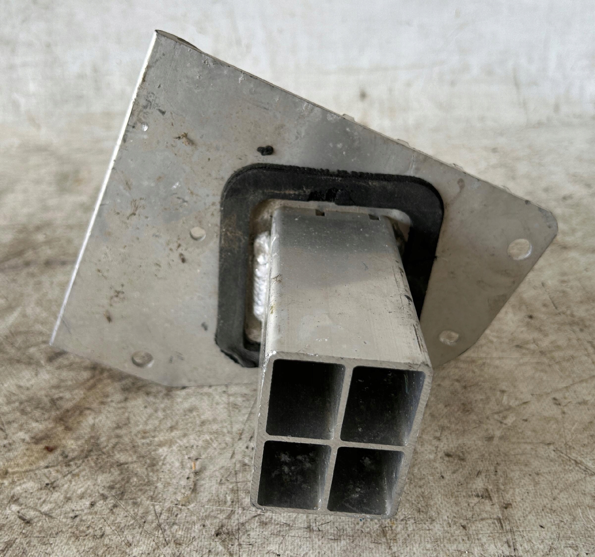 beam tip right rear part TOYOTA VERSO 09