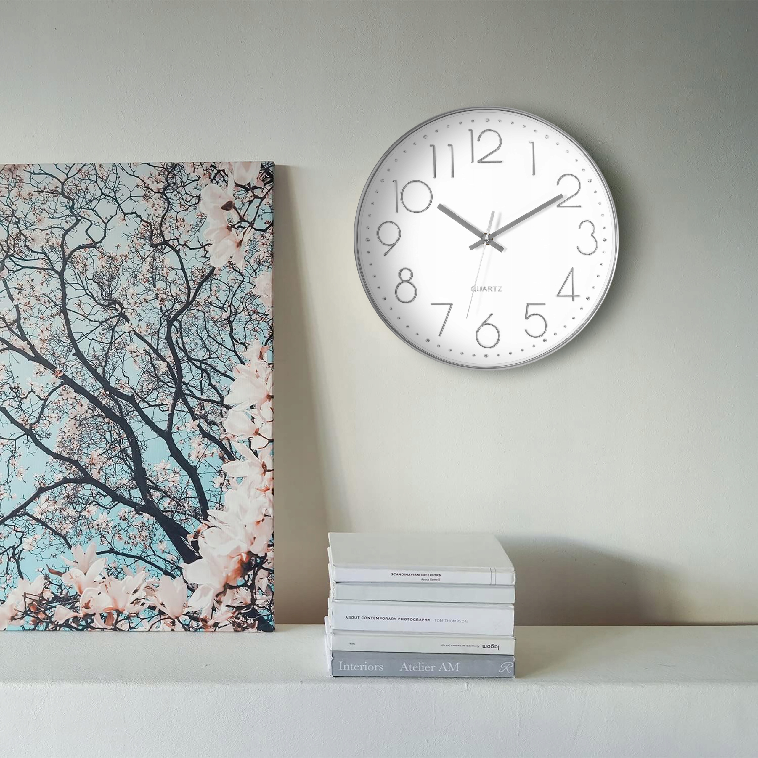 ZEGAR ŚCIENNY DUŻY OKRĄGŁY BEZGŁOŚNY SREBRNY CZYTELNY 30 cm NA ŚCIANĘ Wysokość całkowita 30 cm