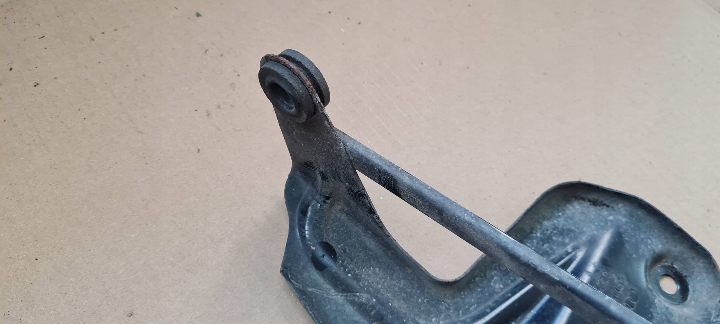 A6 C6 LIFT Poignée Console Support plaque Intercooler Droite 2.0 TDI 4F0145814AB