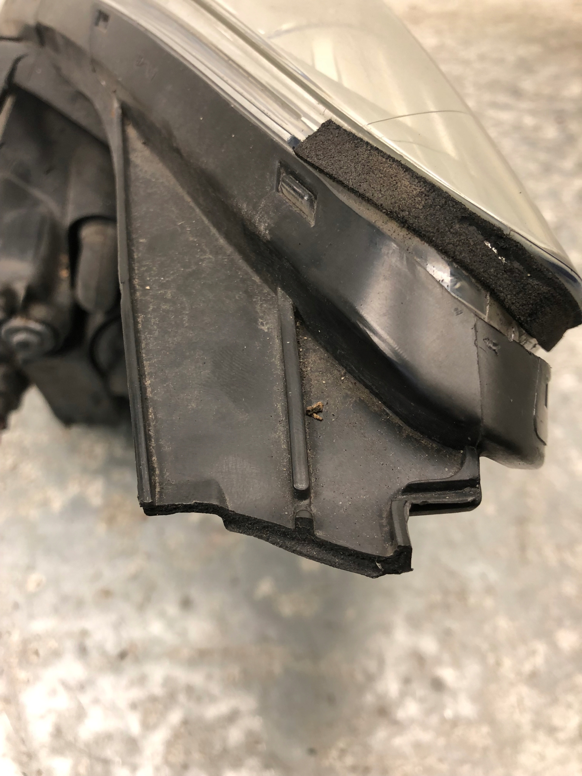 light right front HYUNDAI I20 and 92102-4P000