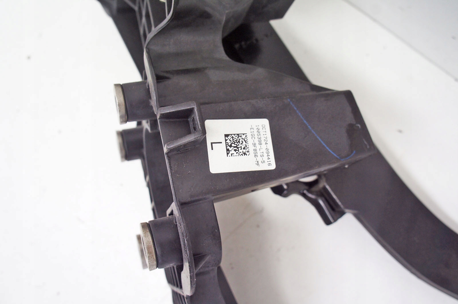 UR173 FORD Edge Mk2 педаль тормоза E1GC-9F856-MF