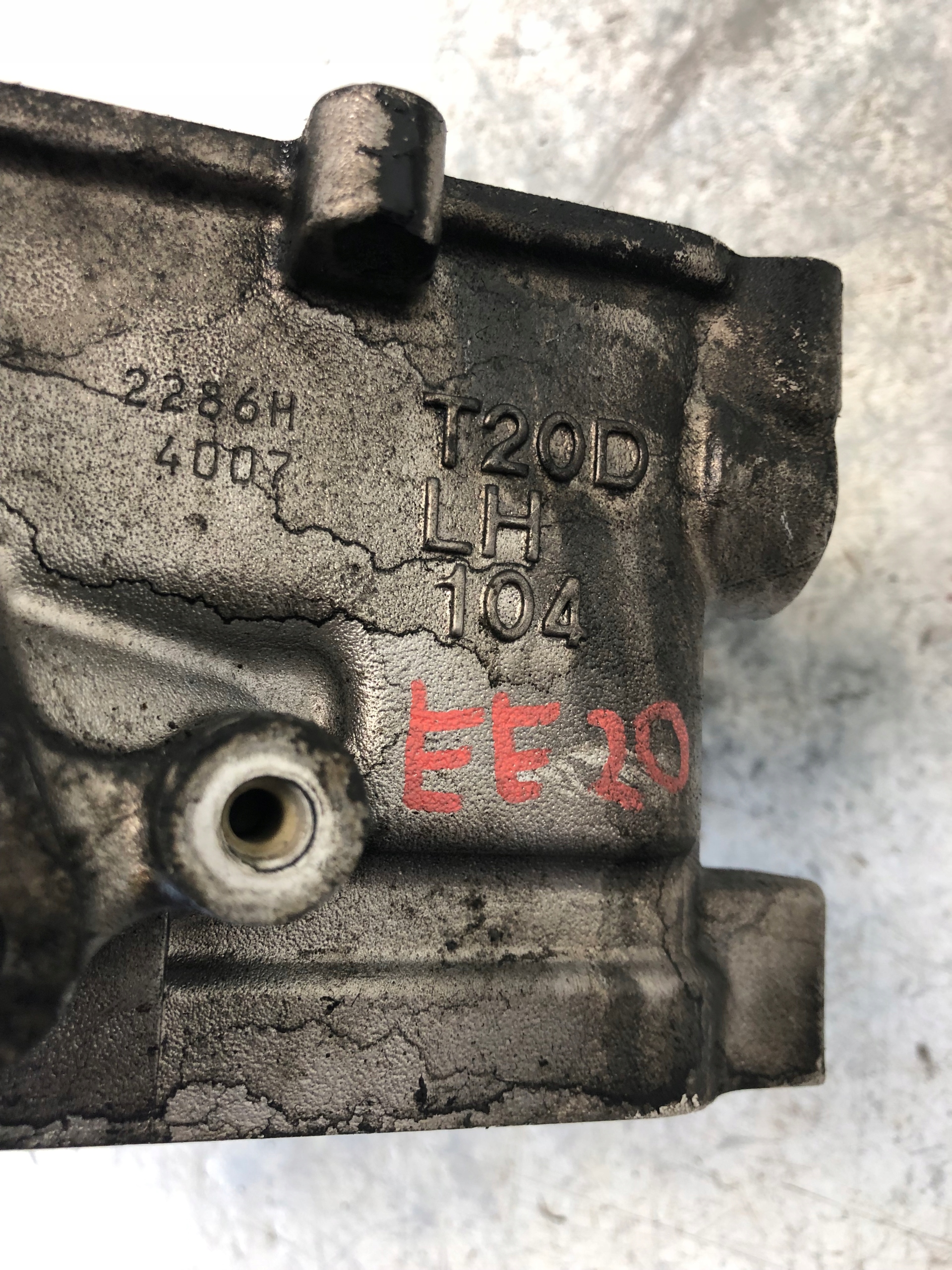 TESTATA SUBARU LEGACY IV 2.0D EE20