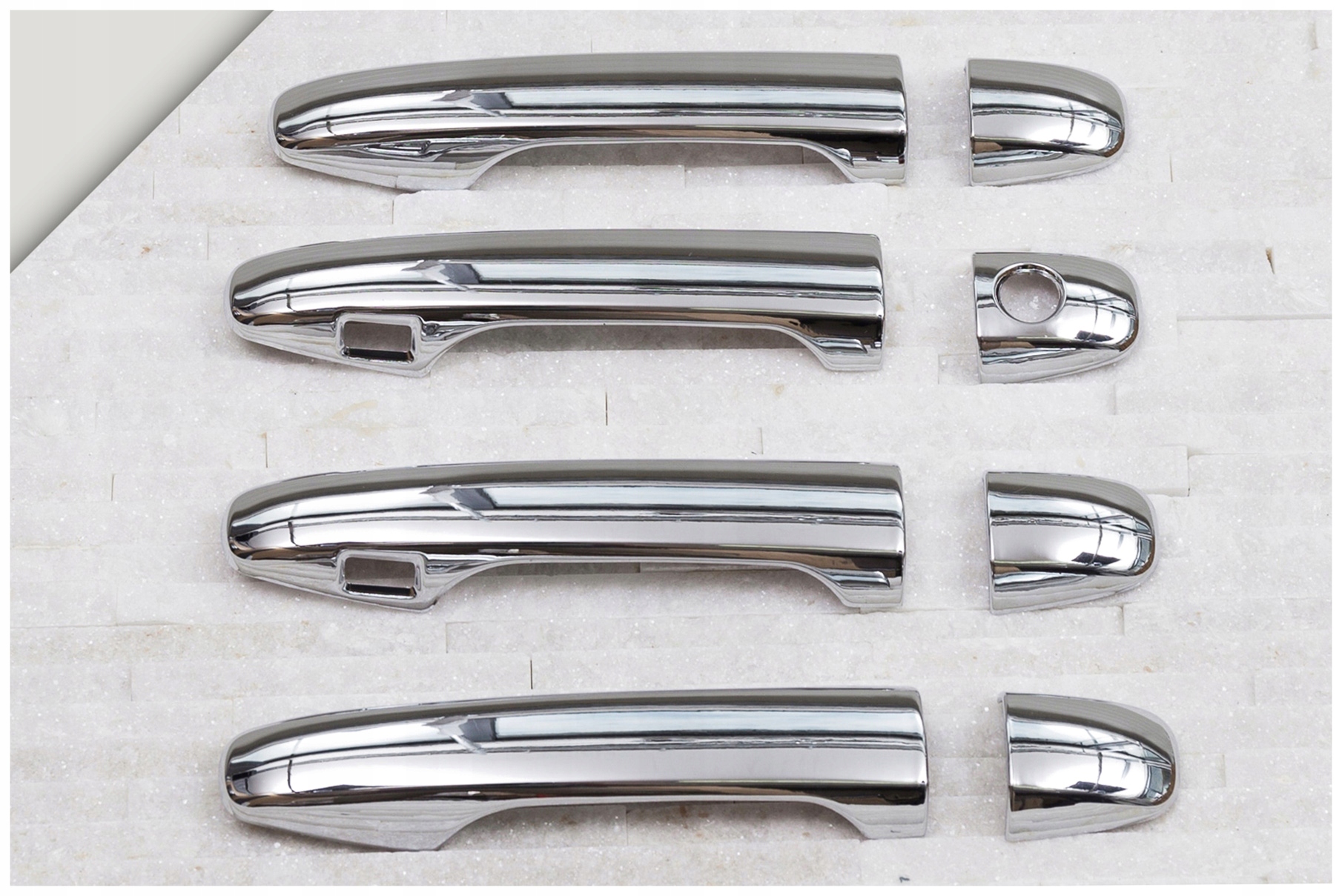 SUBARU OUTBACK NAKŁADKI NA KLAMKI POD SENSOR 2015+ Producent Venus