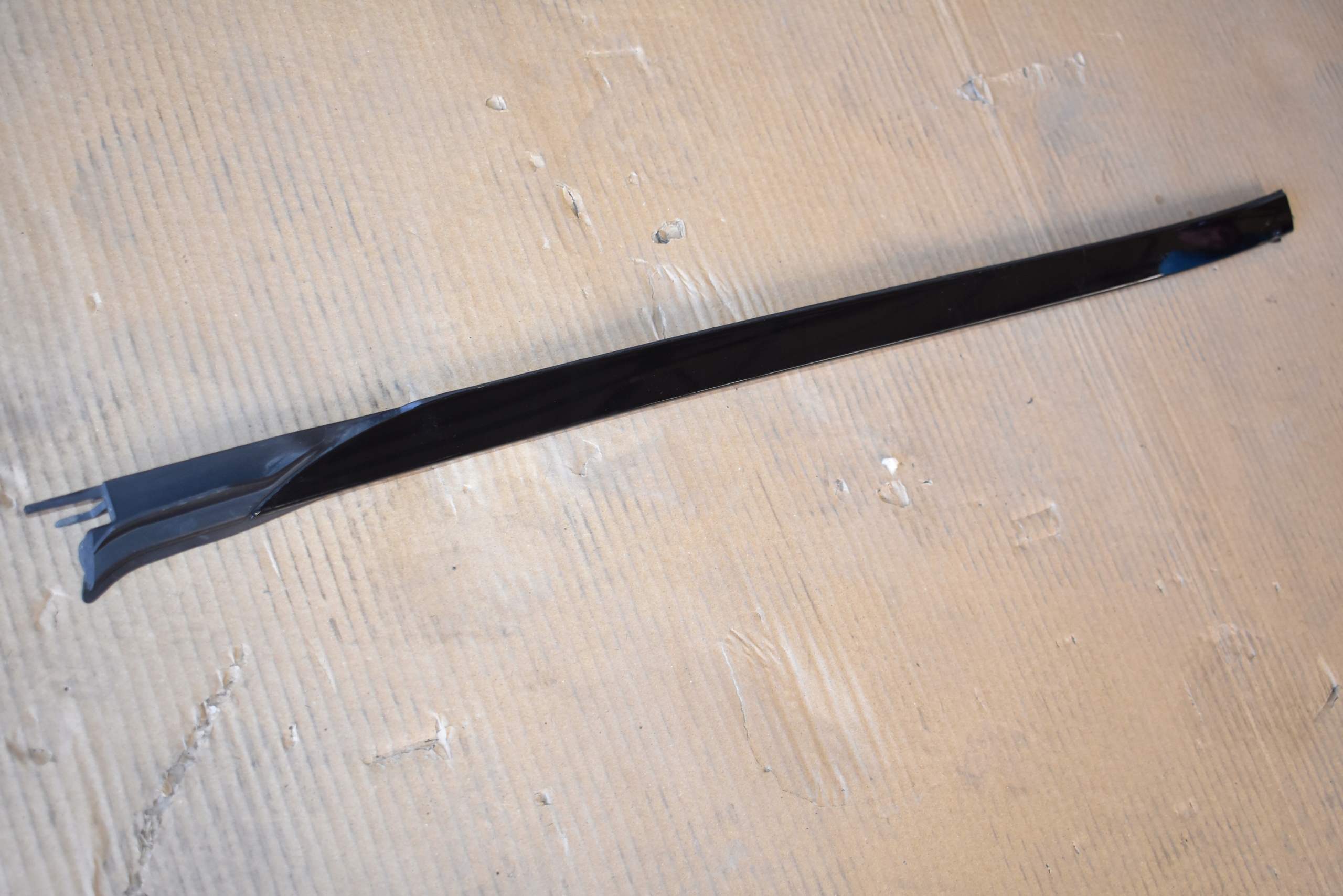 IDEALNA moulding windows right PIANO BMW G05 1