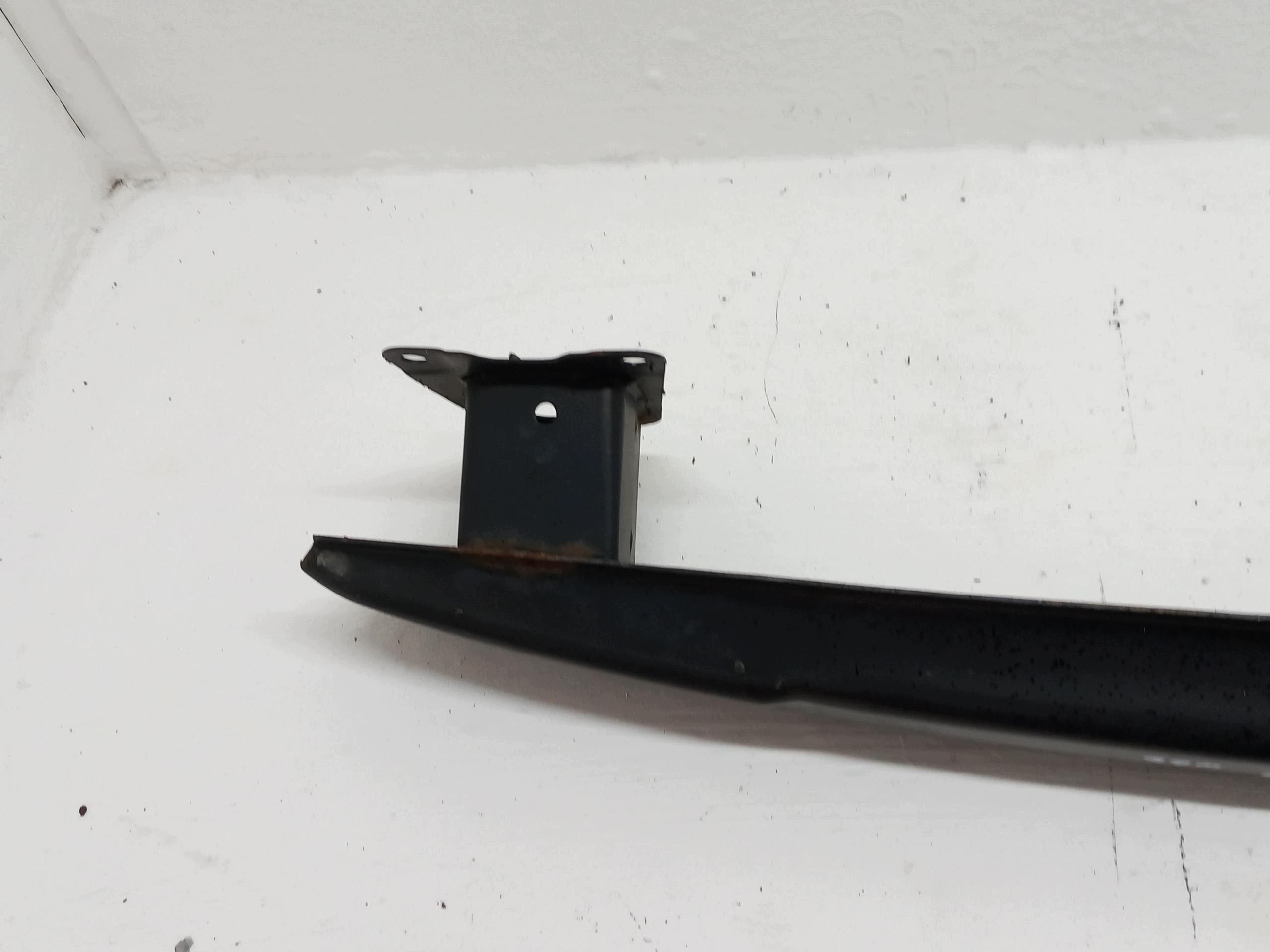 VW PASSAT B7 KOMBI bumper support rear part pillar rear. 3AF807305 OEM