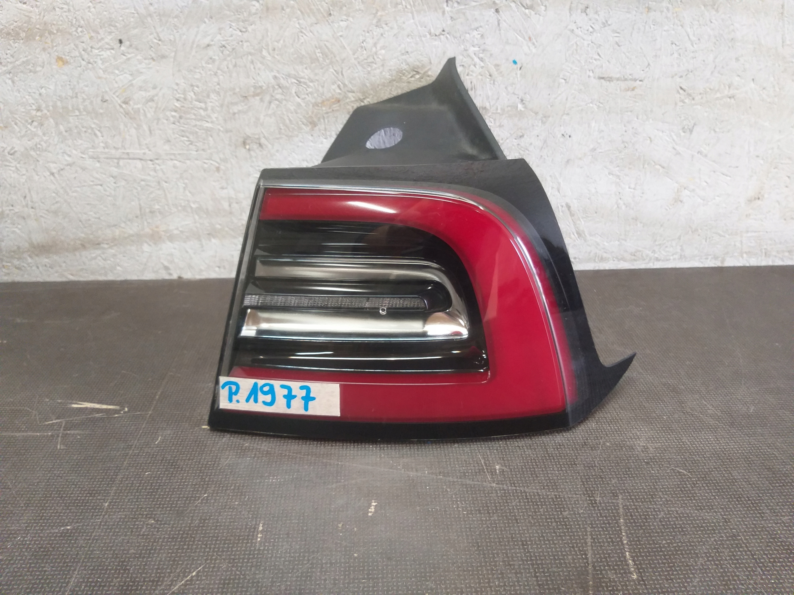 LIGHT REAR PART RIGHT TESLA III 3