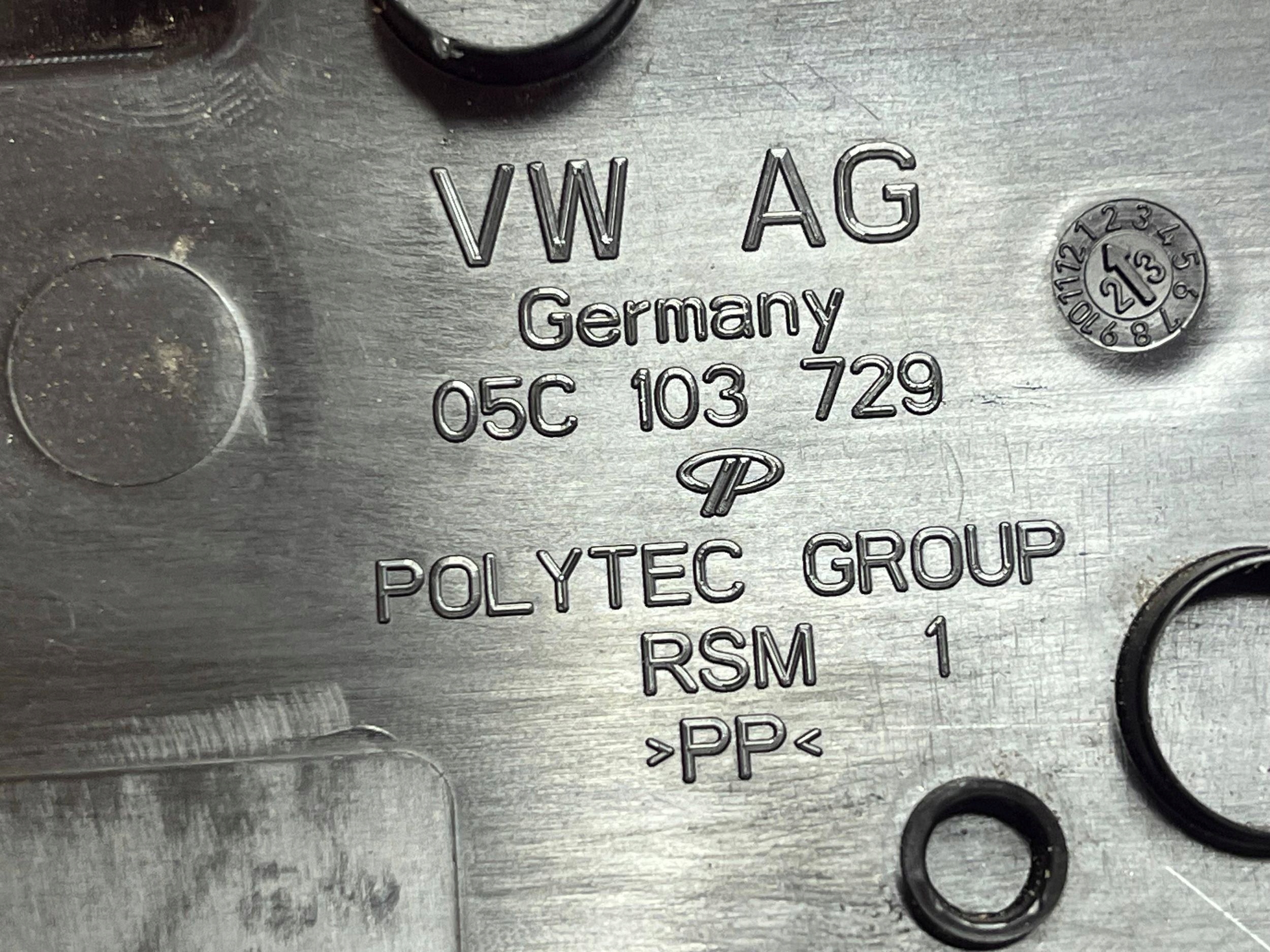 originál motor cover Volkswagen Taigo 05C103729