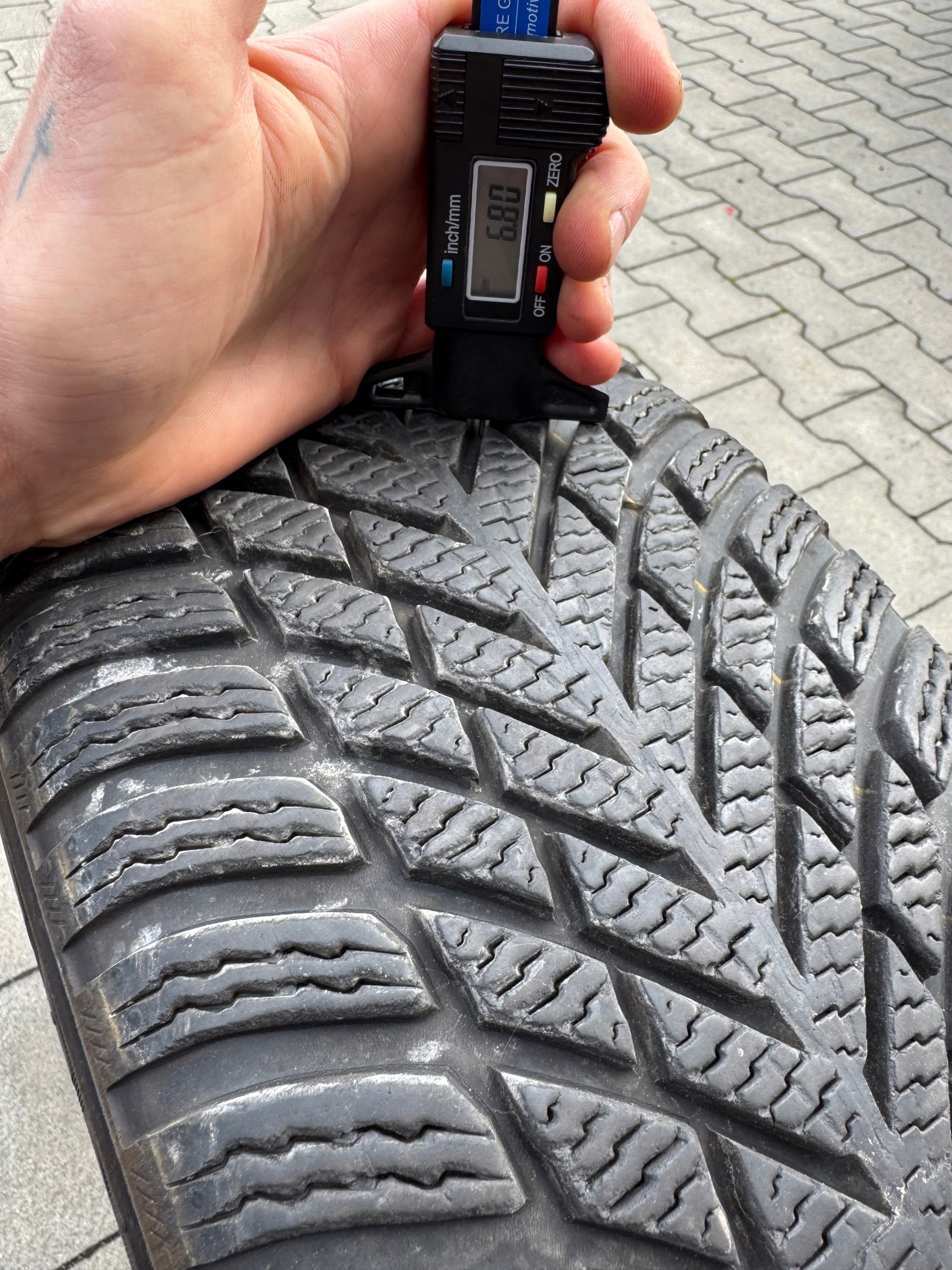 gomma invernale Nokian Tyres Snowproof 2 205/60R16 pezzo 6.8mm dot4324 2024!
