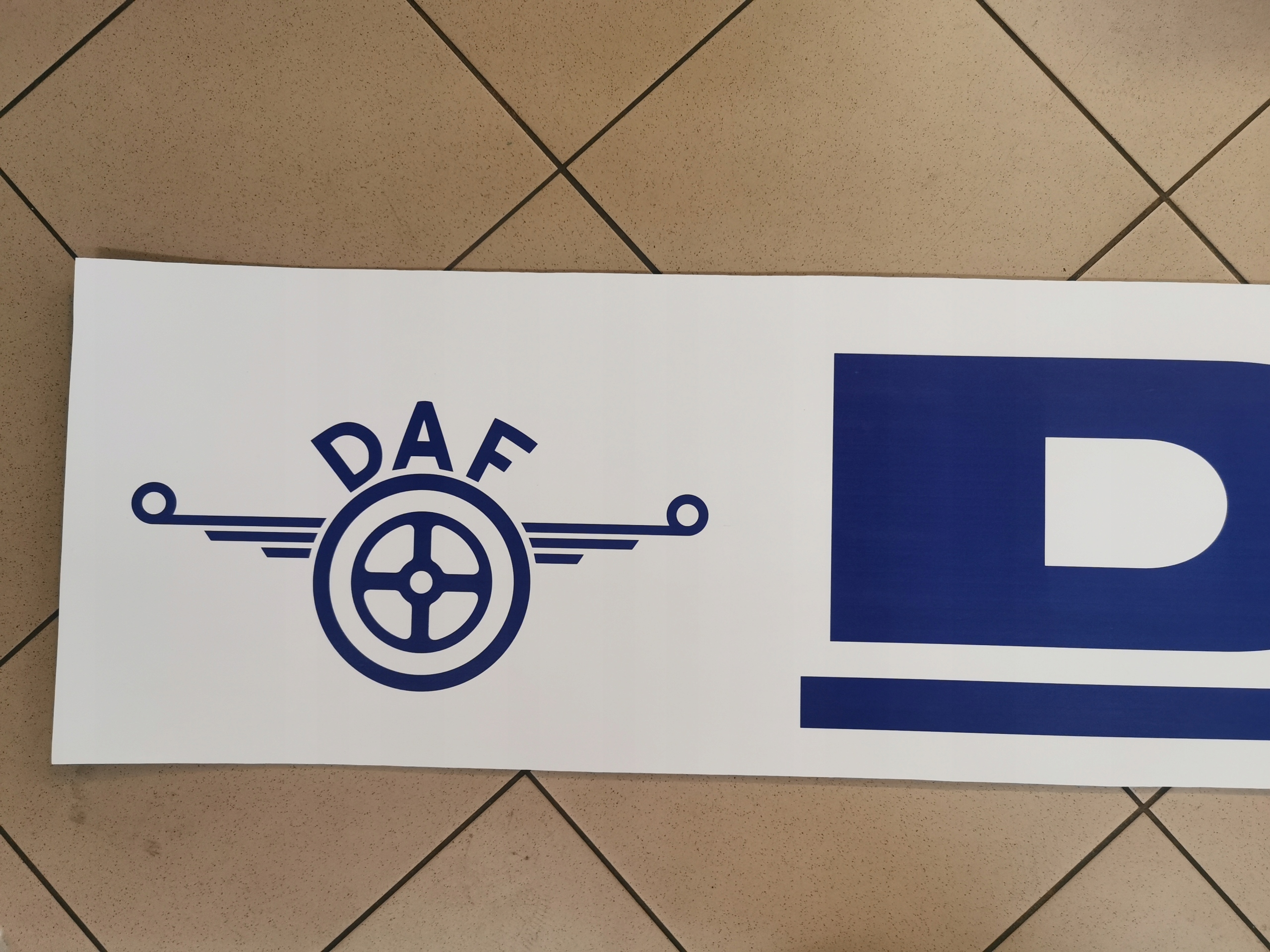 Chlapacz fartuch naczepy DAF bialy GRANATOWY Installation side Rear