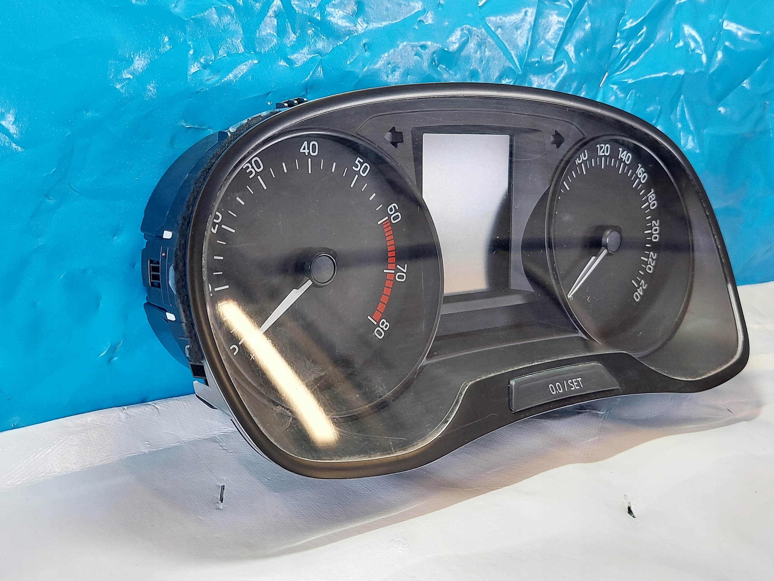 dials clock SKODA FABIA III 1.0 B 2016r 6V920700A