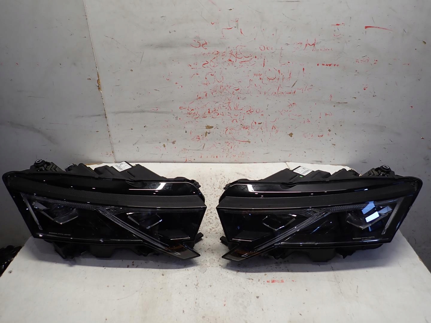 light front front left SKODA OCTAVIA IV LIFT 2024- FULL LED 5E4941035