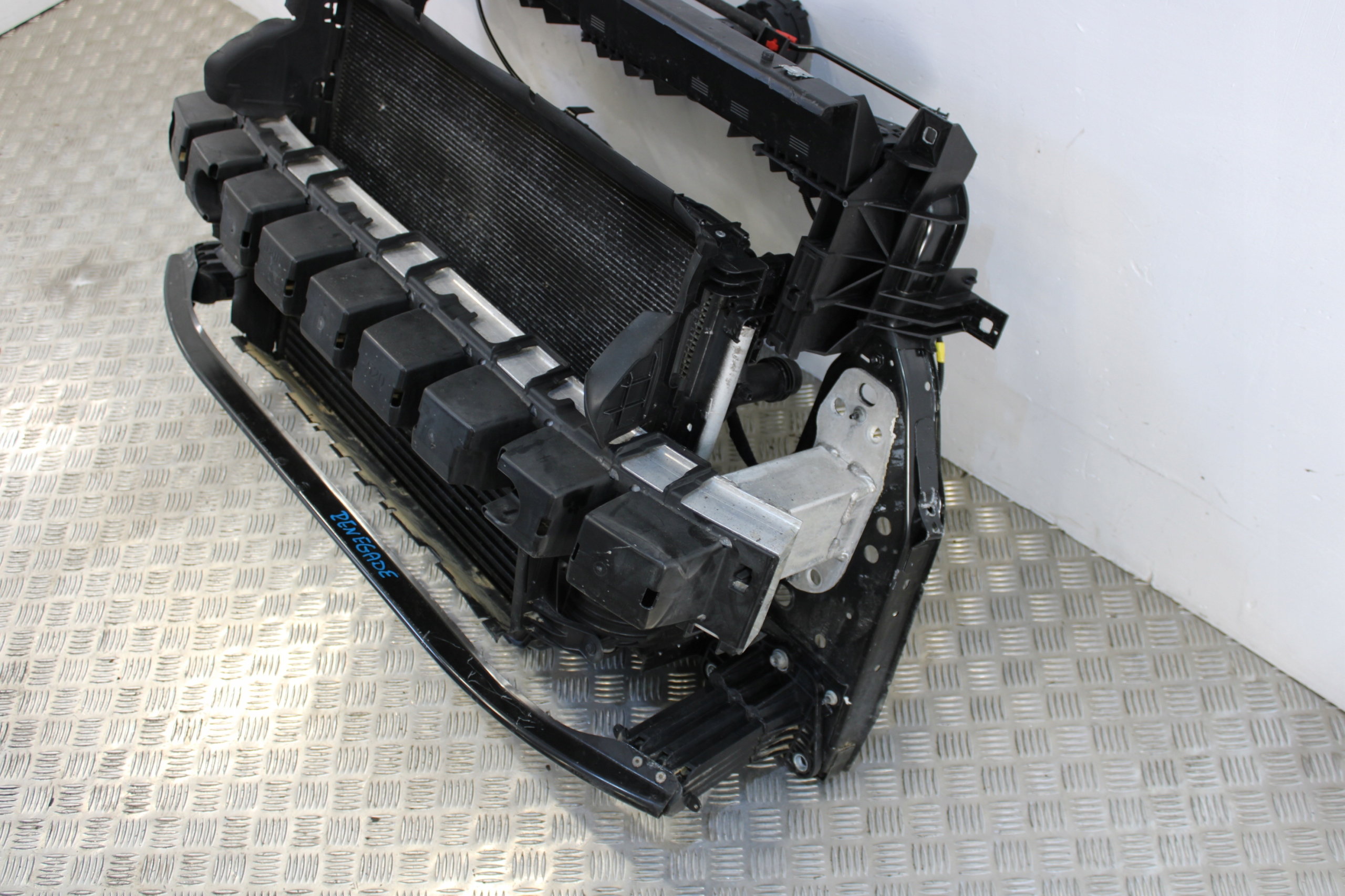 support panel for radiators front pillar radiator JEEP RENEGADE 1,6 MJ