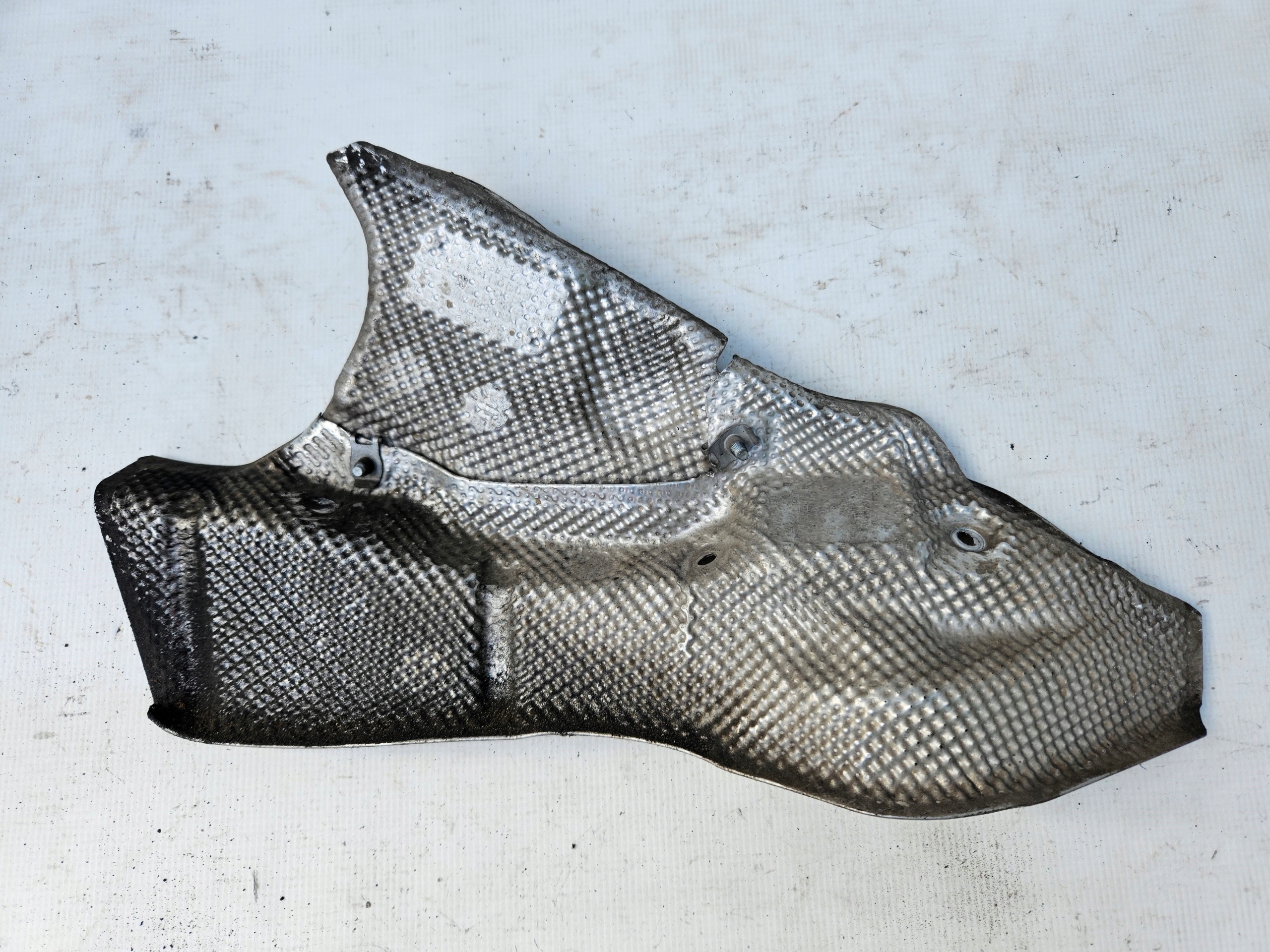 Blende Abdeckung TERMICZNA rechts Achsträger SANEK AUDI A6 C7 4G