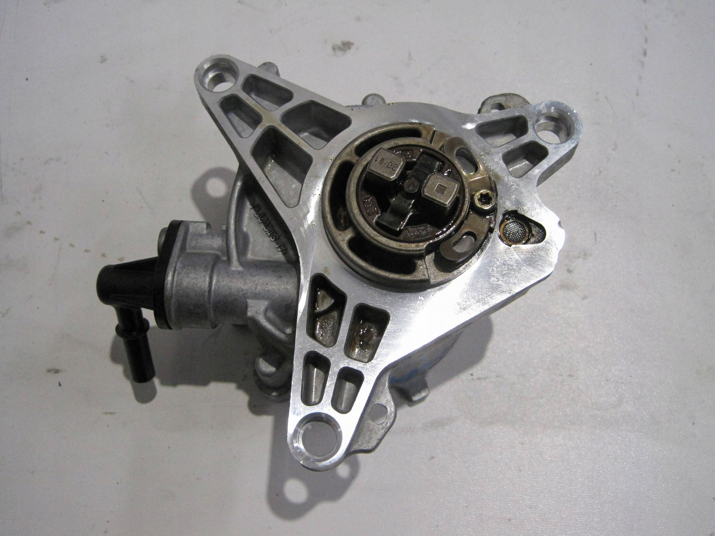 pump vacual VACUM JEEP COMPASS 1,3i 00463404810
