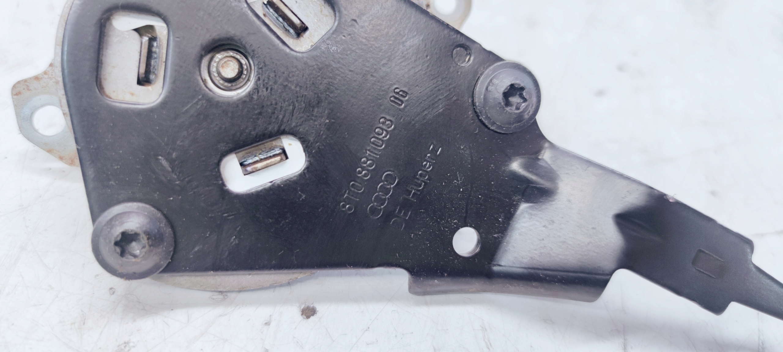 REGULACJA SITZ GORA DOL AUDI A4 A5 Q5 8T0881093