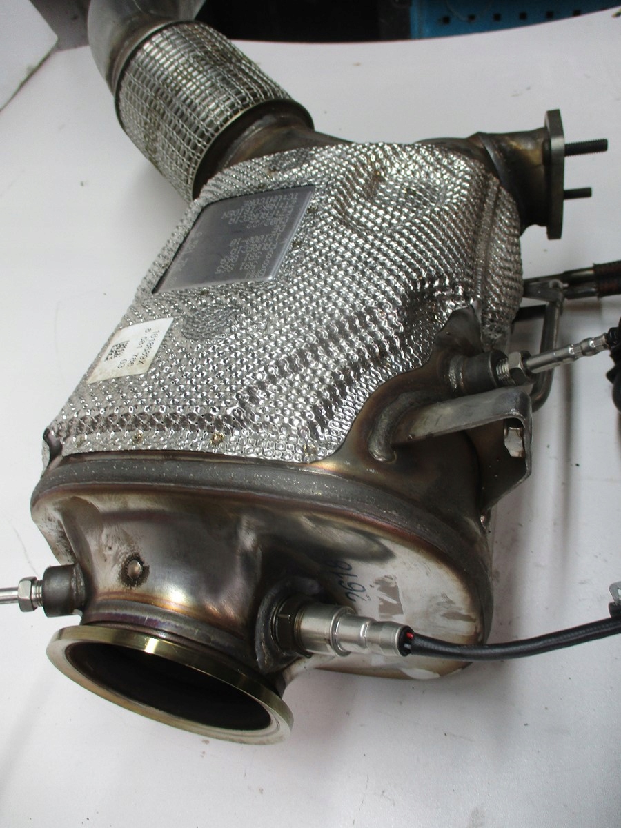 catalyst filter CZASTEK STALYCH DPF BMW 5 G30 3,0D 8581786