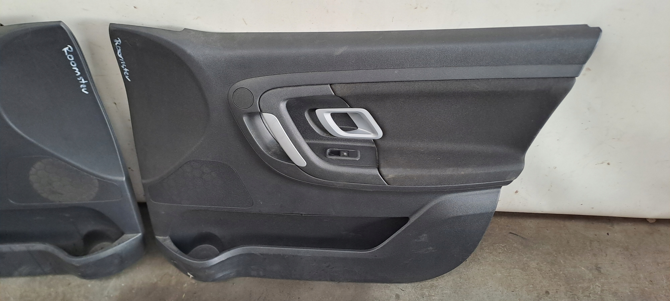 side kpl Skoda Roomster