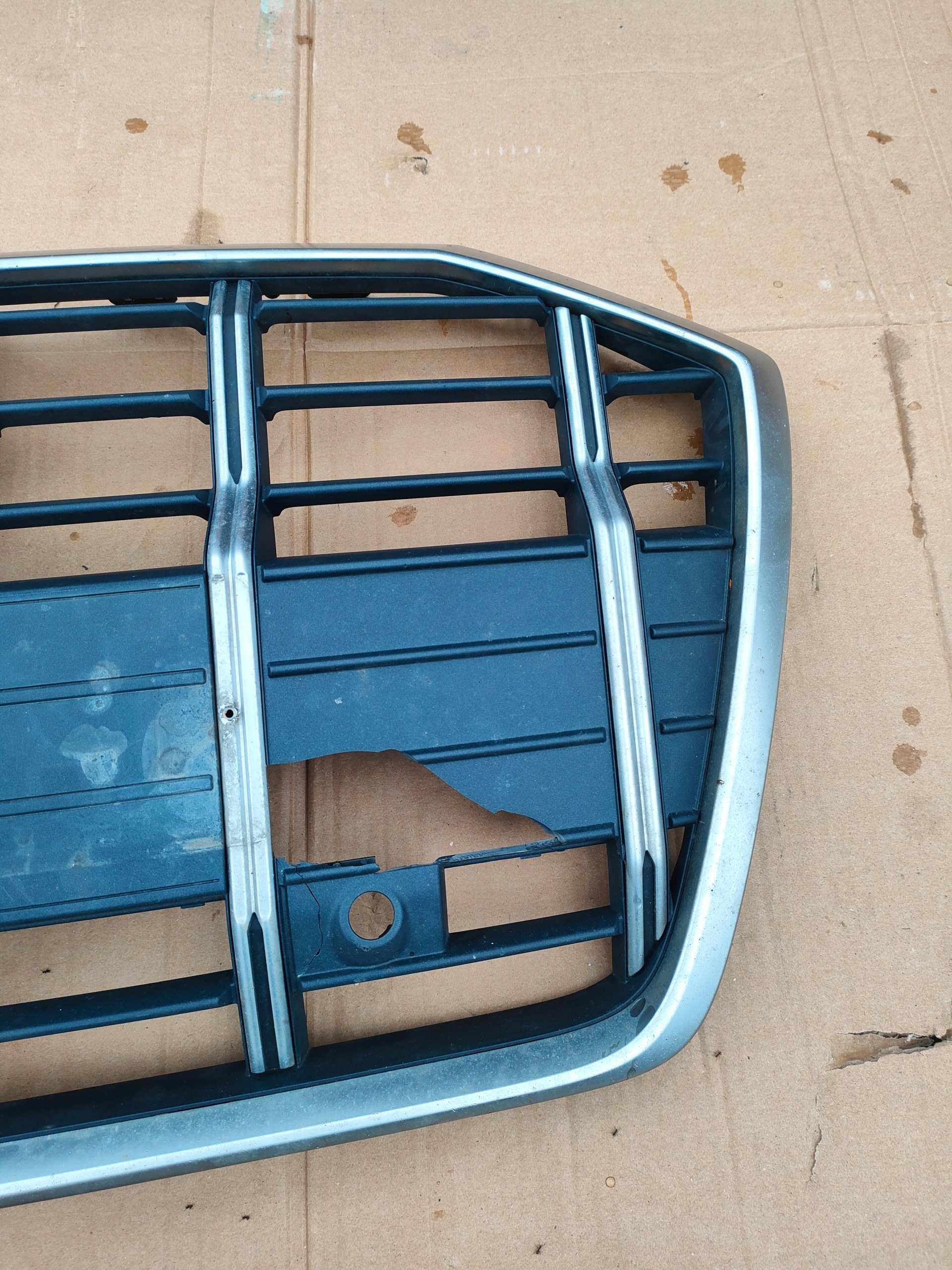 ! Grille 4K0853651F 4K0853653F Audi A6 C8 Chrom