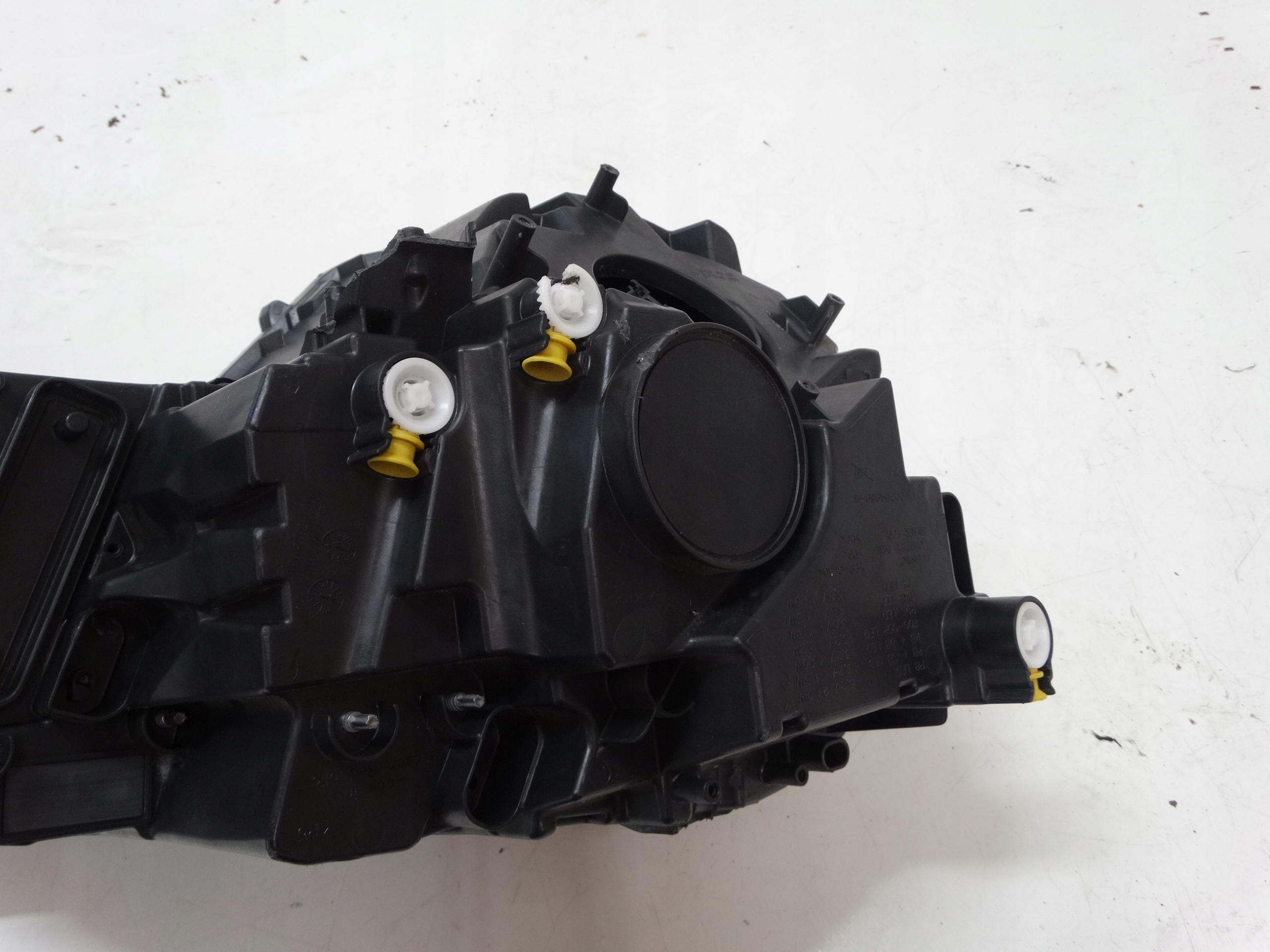 light REFLEKTOR left front SKODA KAROQ 57B941015B