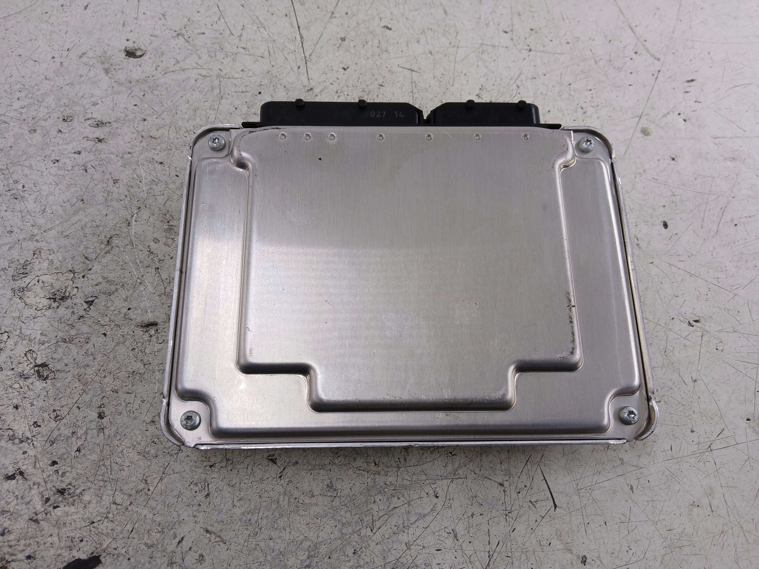 AUDI A4 B7 2.5 TDI control unit computer of the engine 8E0907401AF