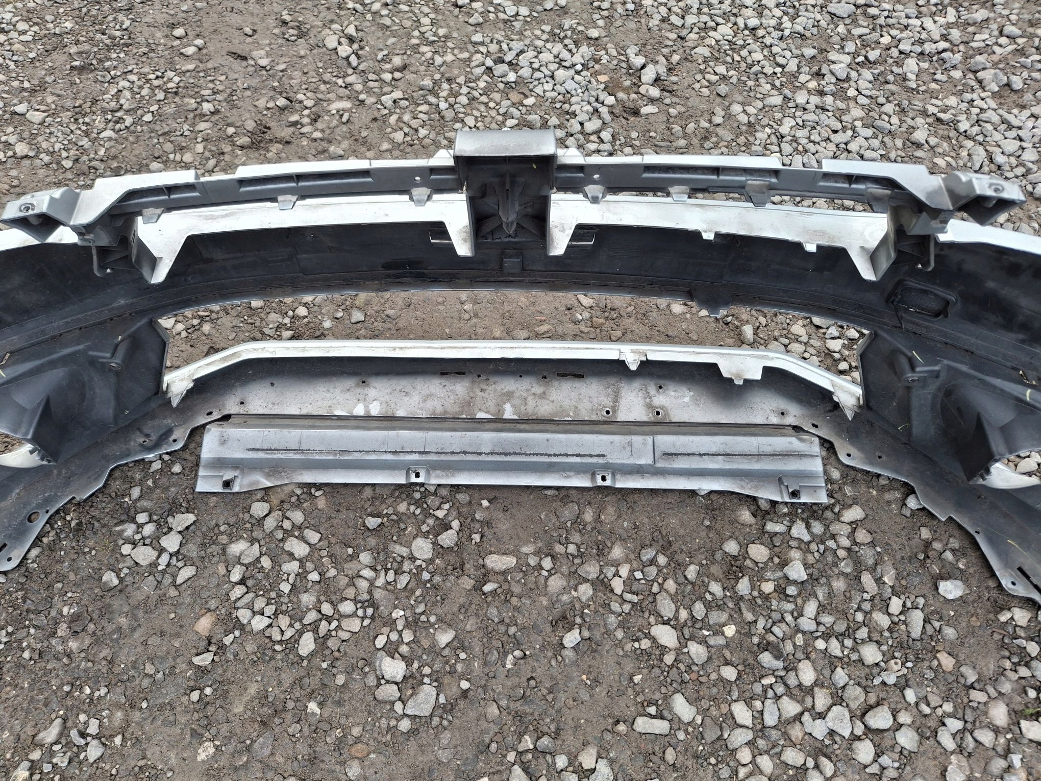 Frontstoßstange DACIA SANDERO II LIFT 2016R->