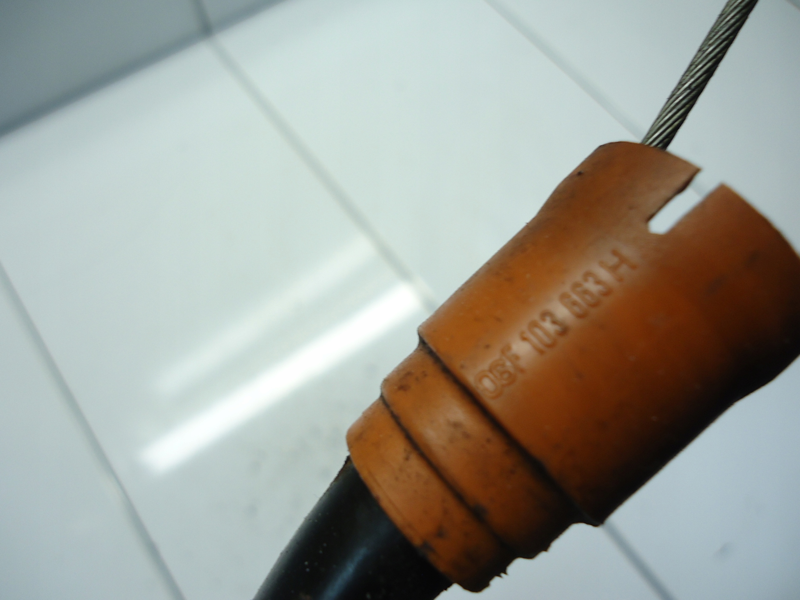 AUDI A4 B7 2.0 TFSI BAGNET Ölpeilstab 06F103663H